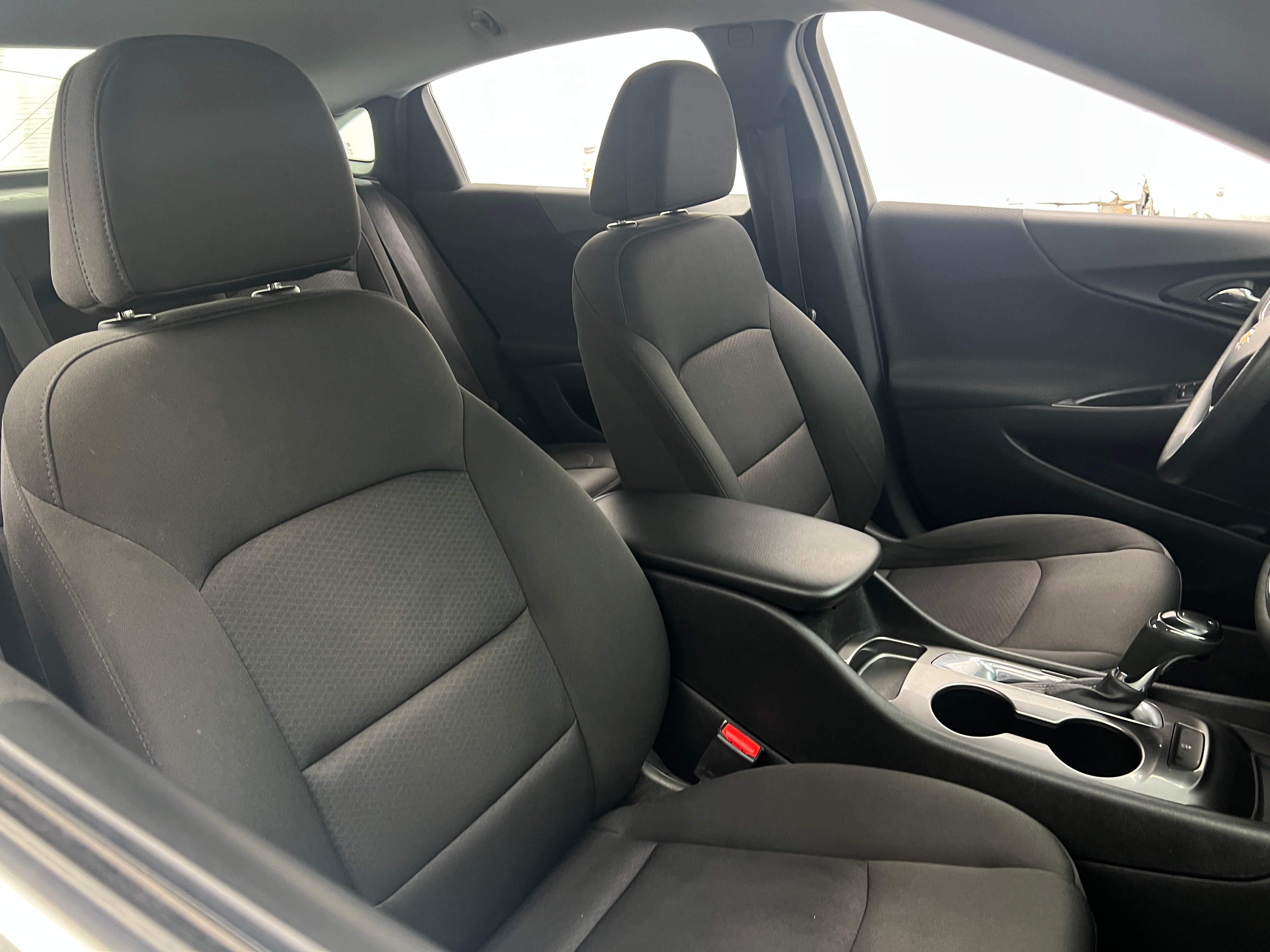 2018 Chevrolet Malibu LS 2