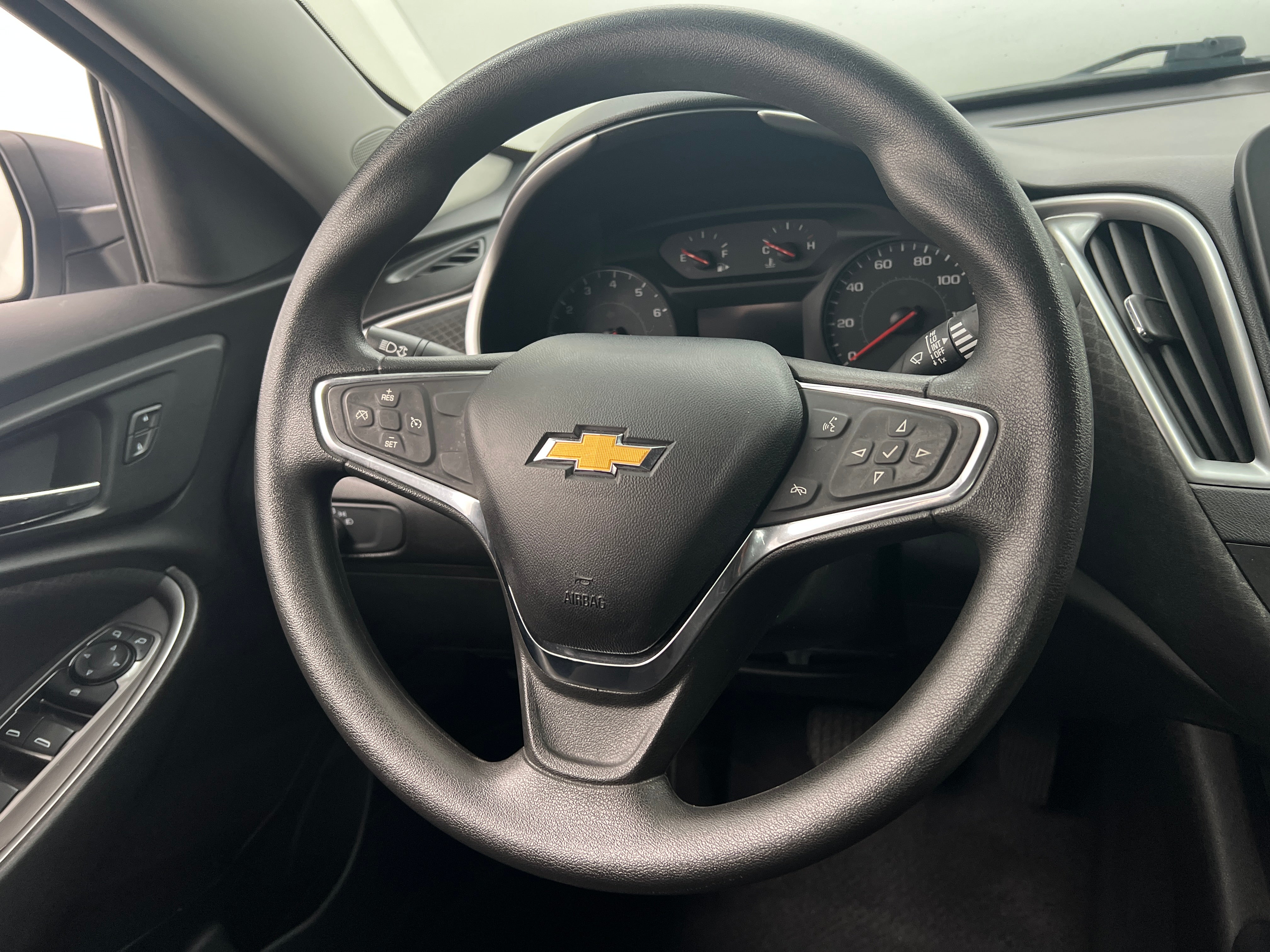 2018 Chevrolet Malibu LS 5