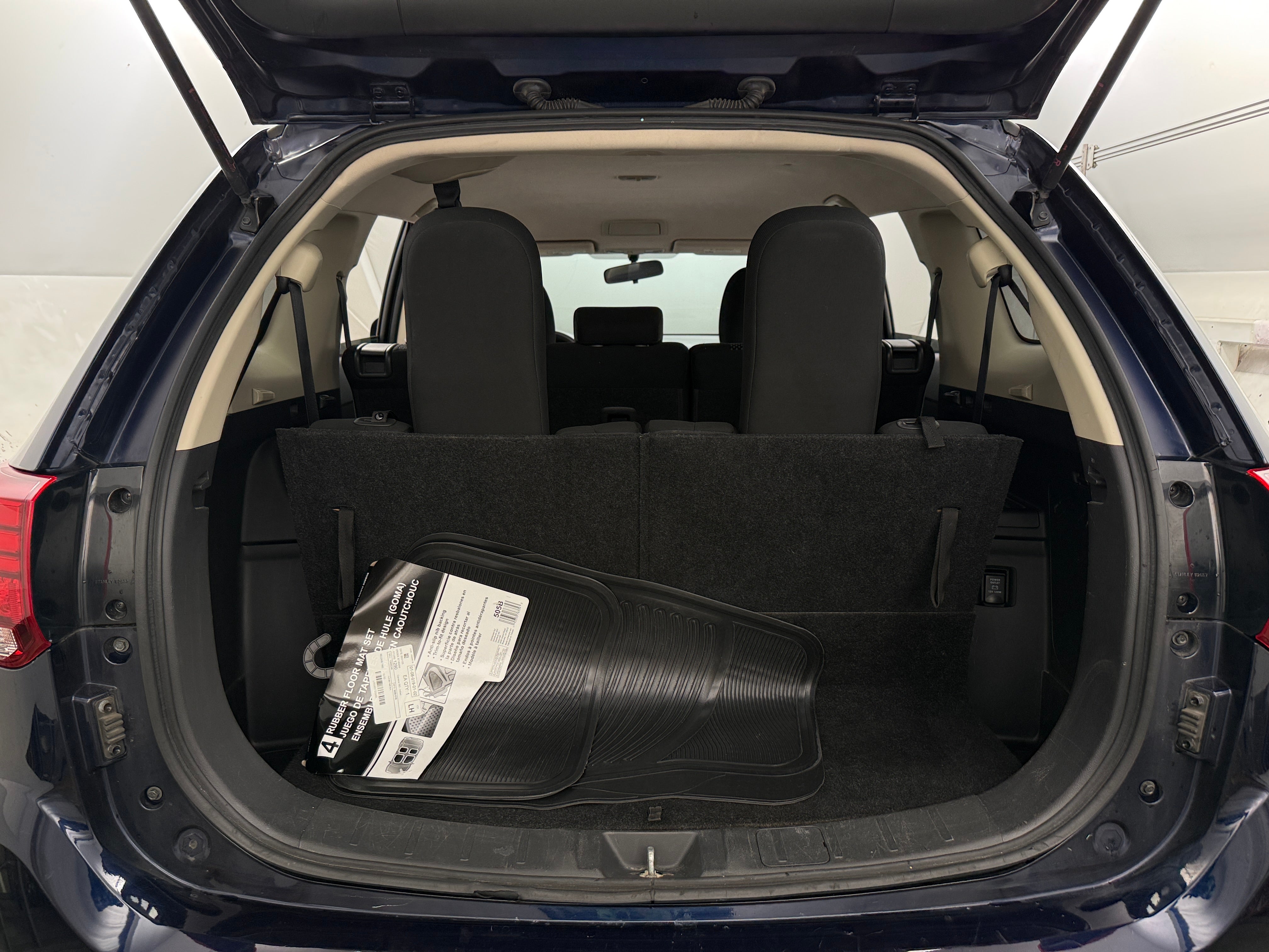 2018 Mitsubishi Outlander ES 7