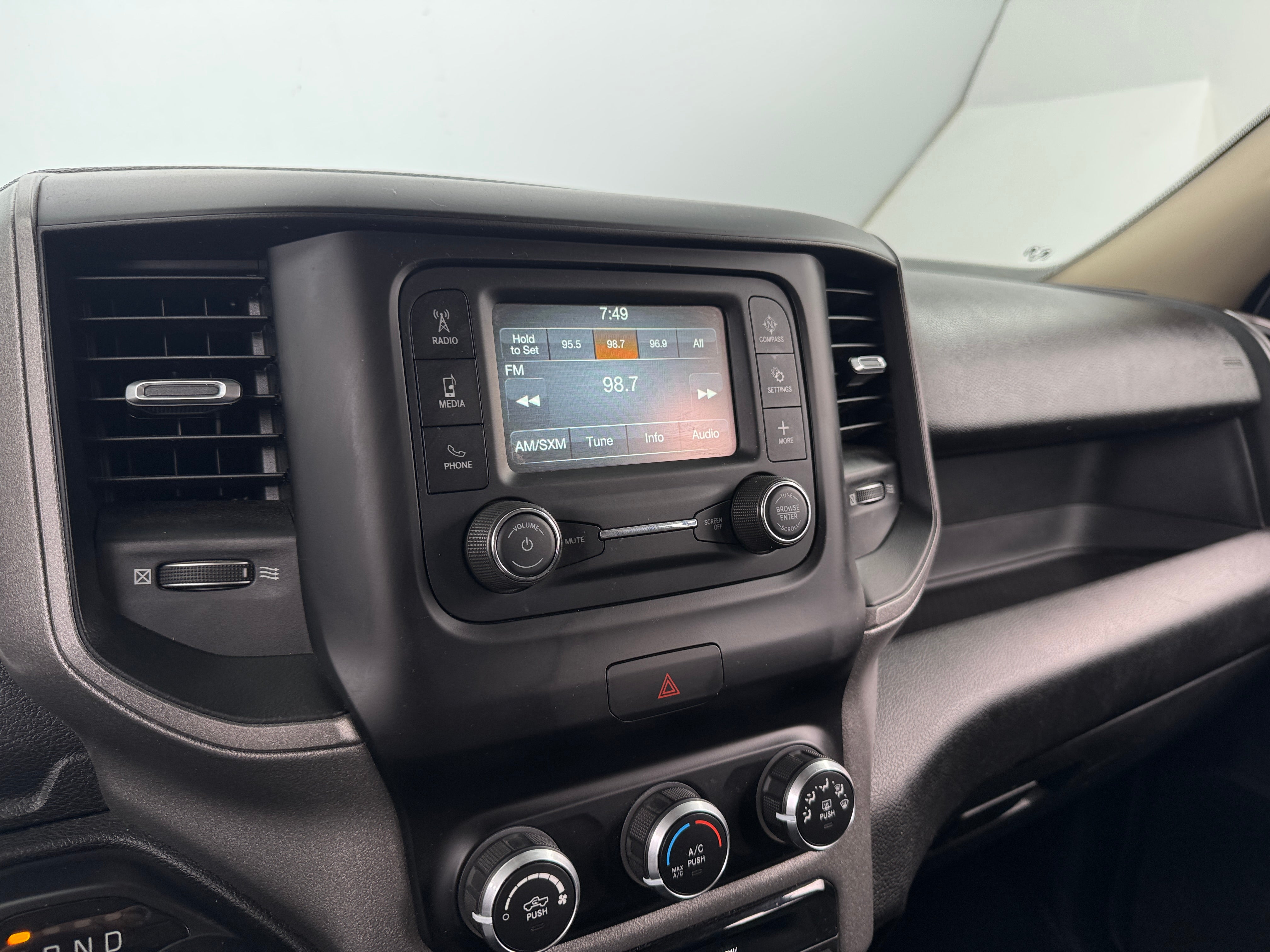 2019 RAM 2500 Tradesman 4