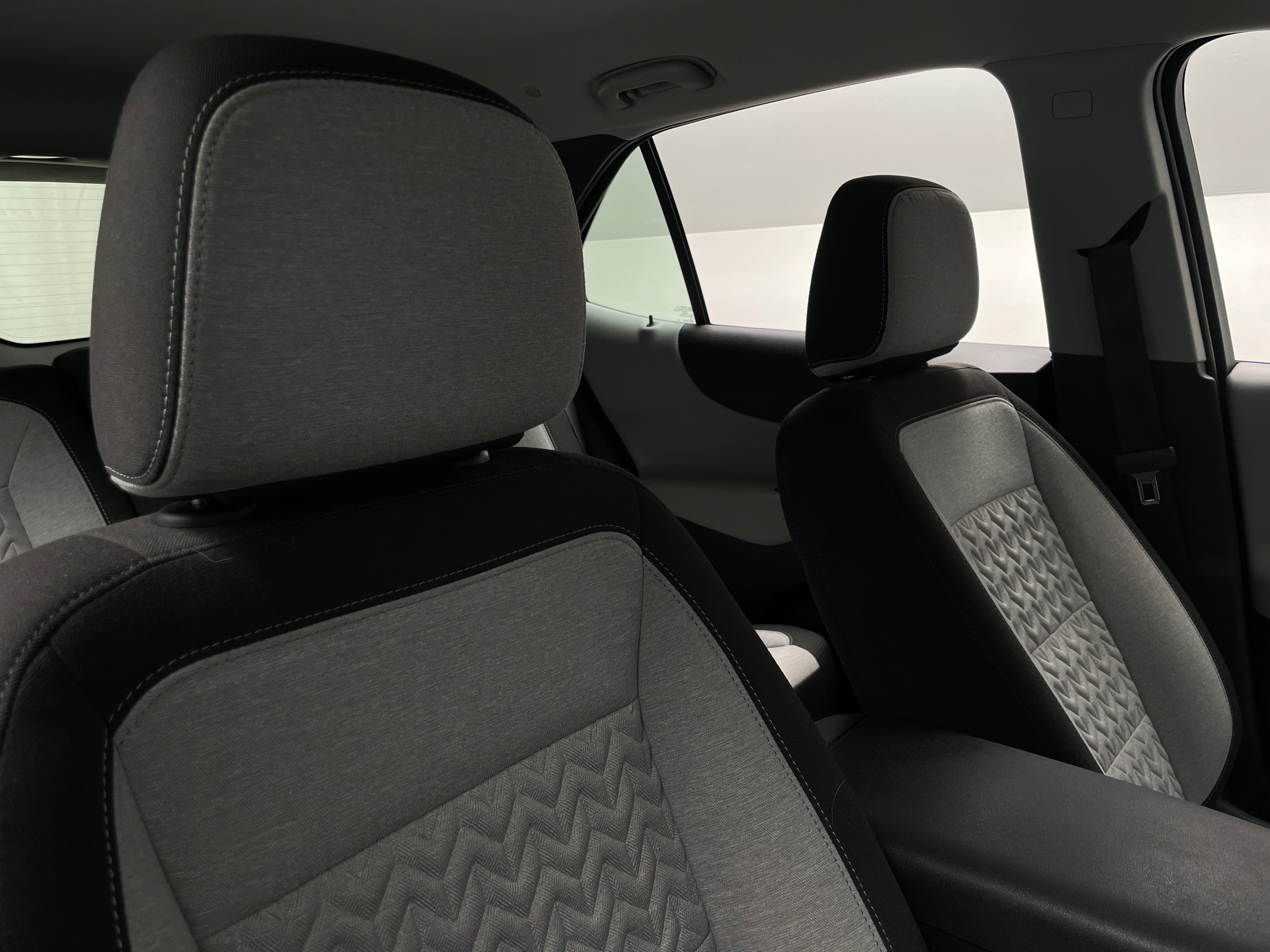 2023 Chevrolet Equinox LS 2