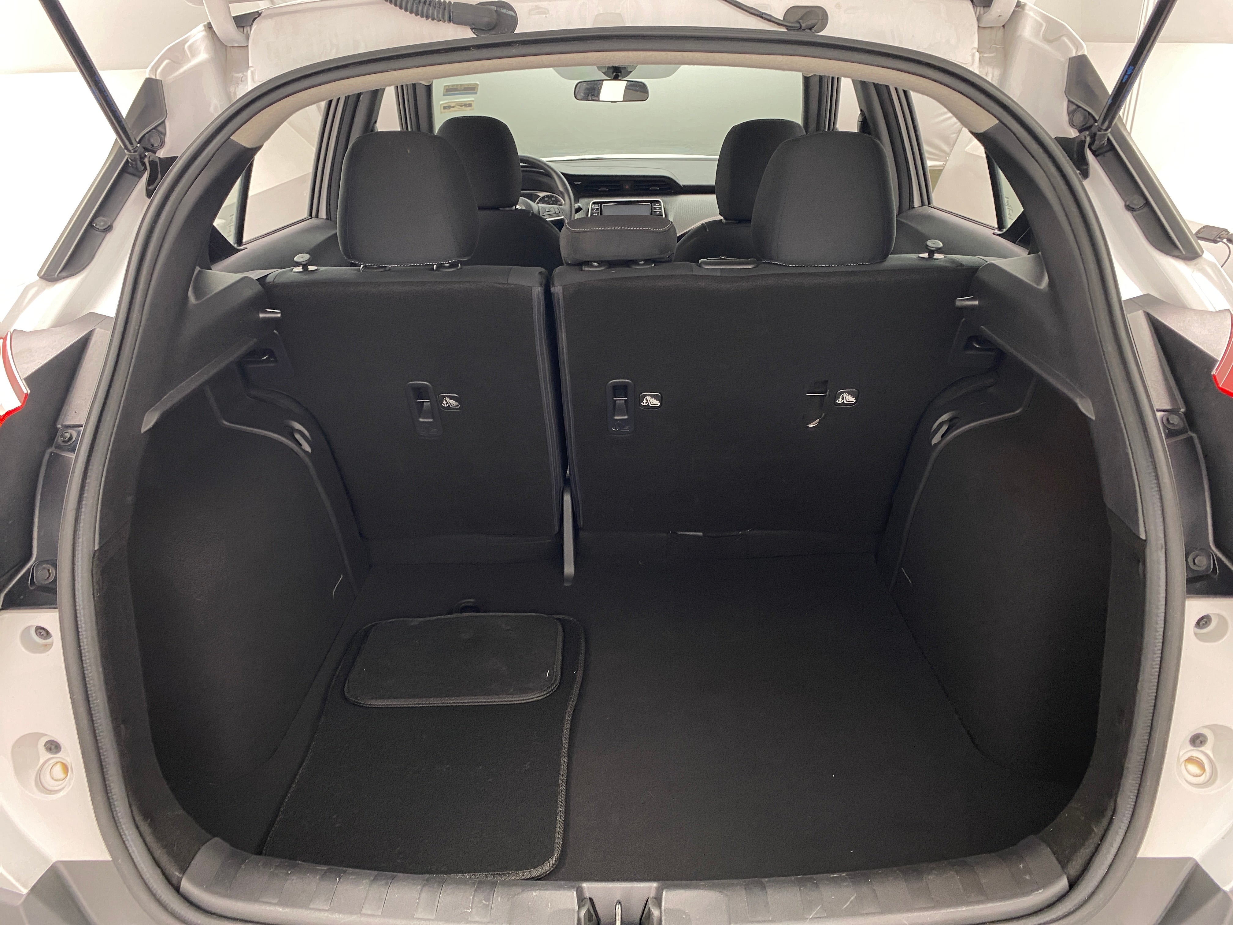 2020 Nissan Kicks S 7