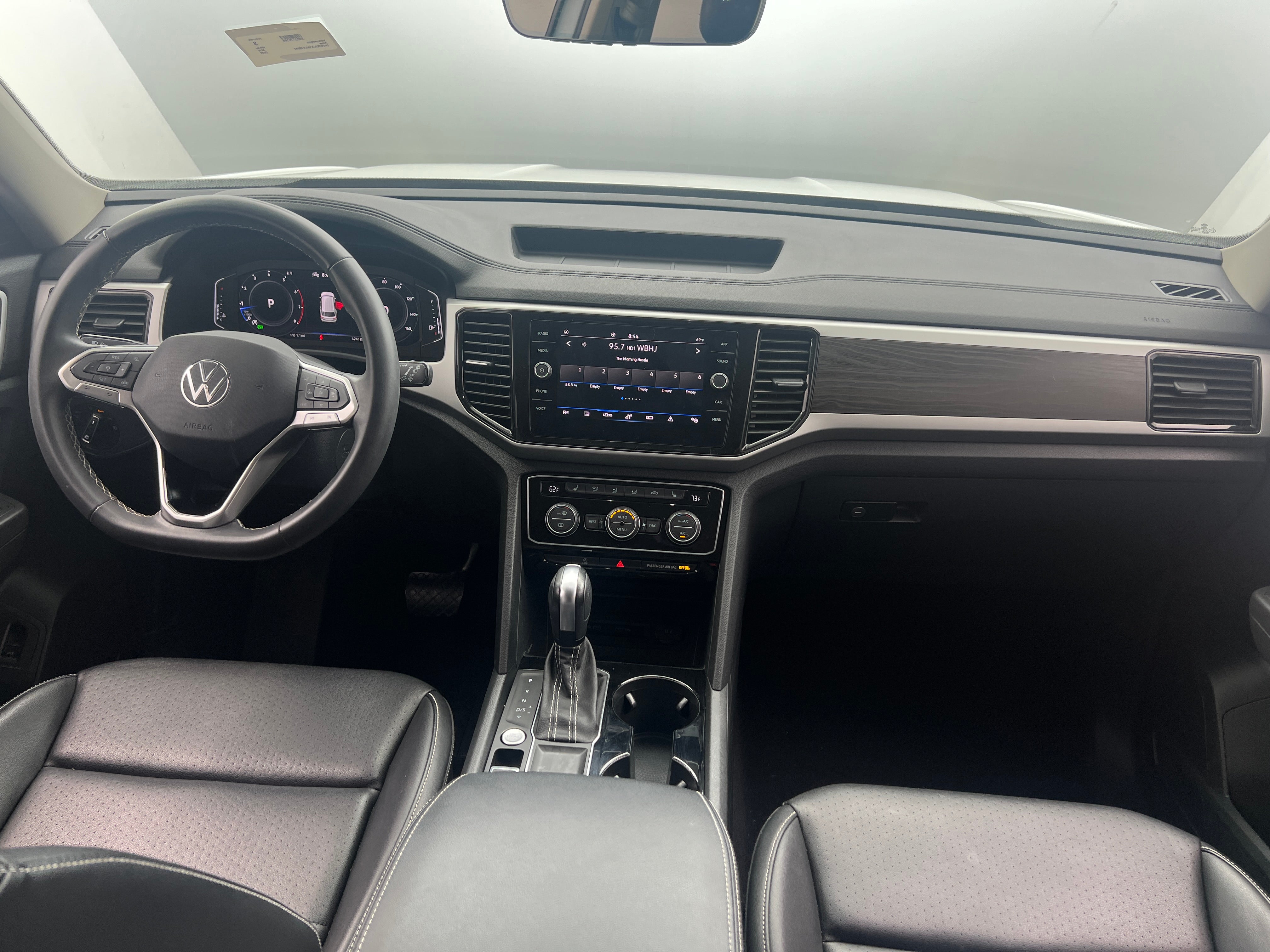 2022 Volkswagen Atlas SE 2