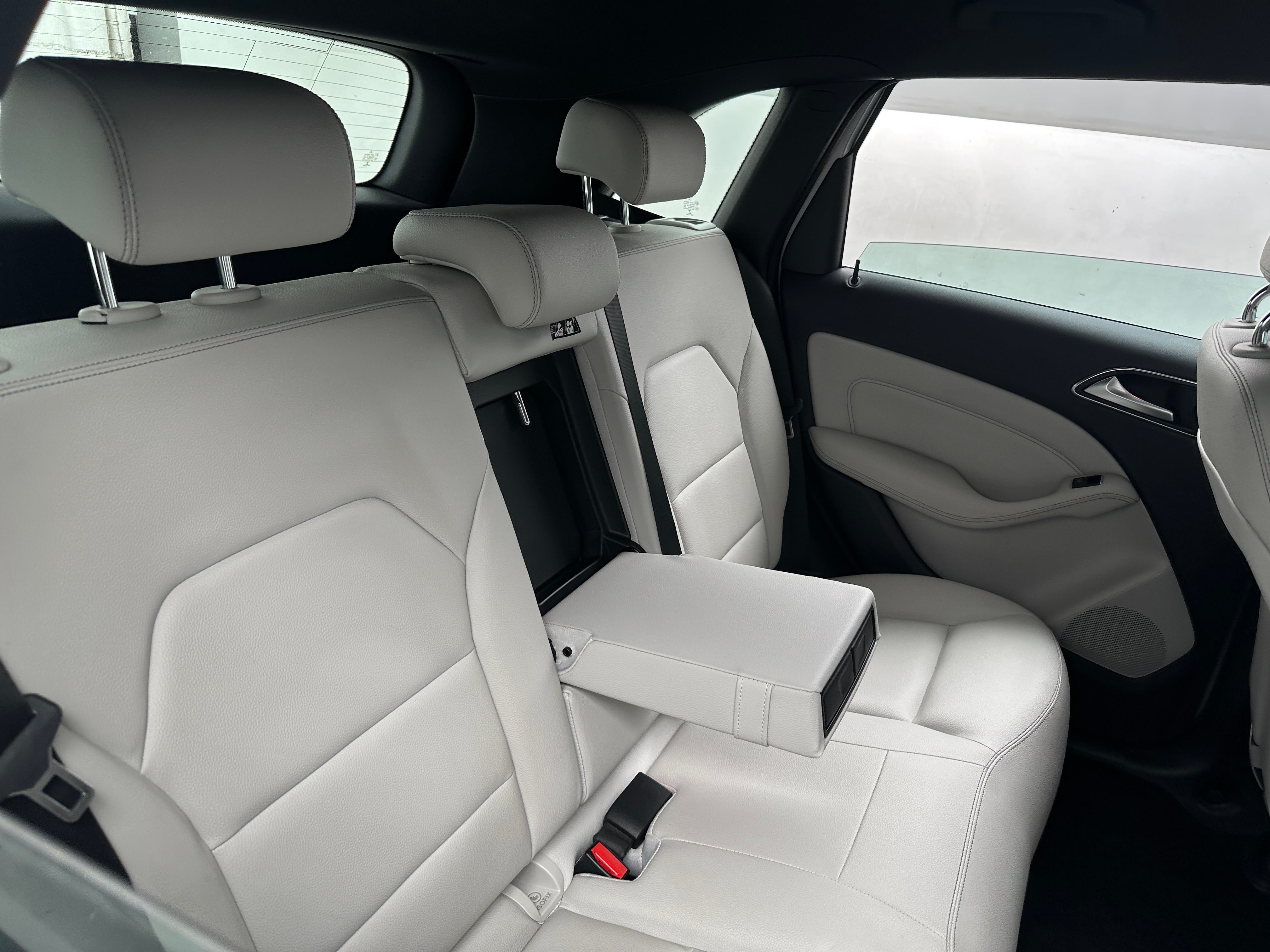 2017 Mercedes-Benz B-Class B 250e 5