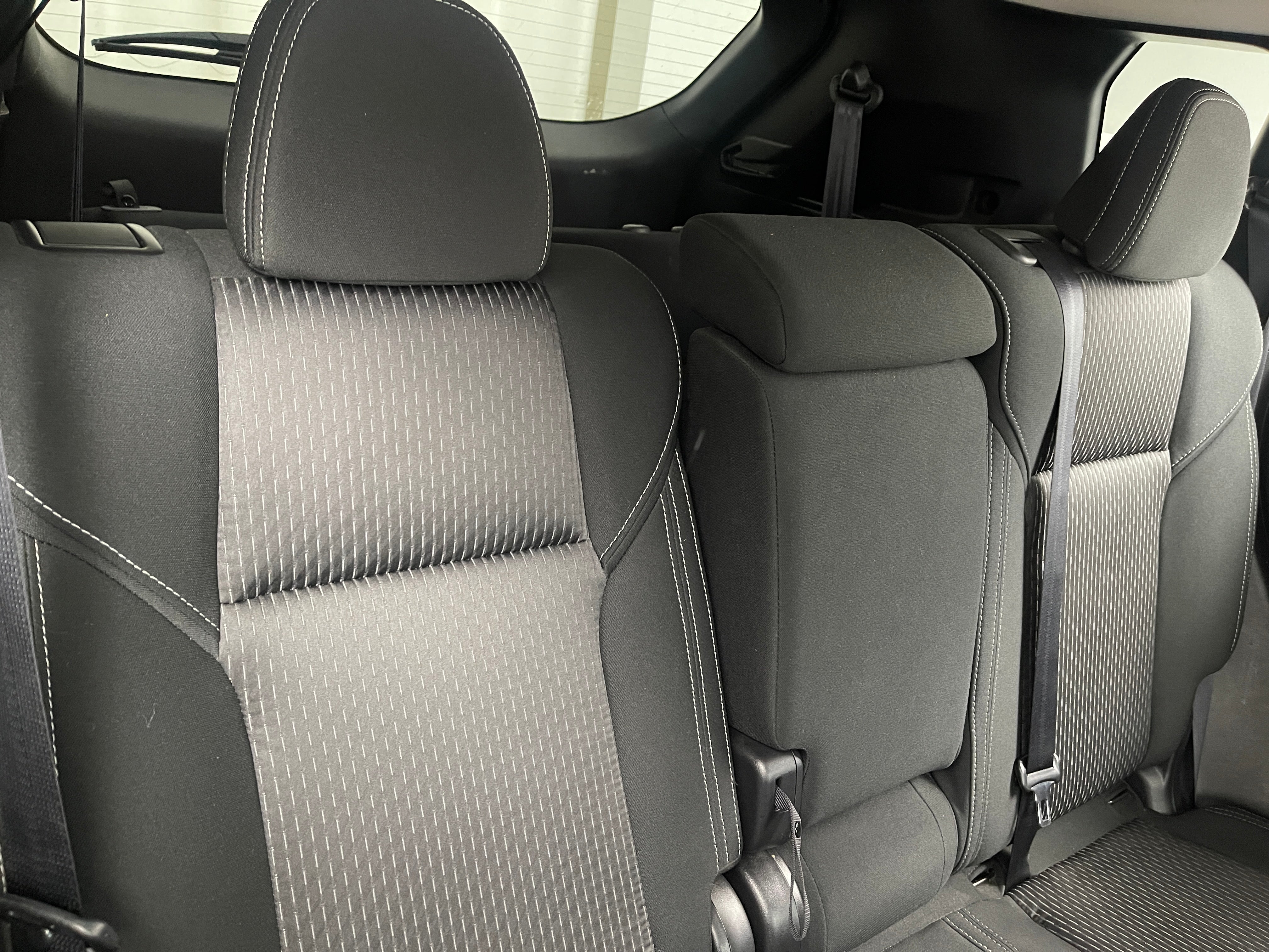 2024 Mitsubishi Outlander ES 6