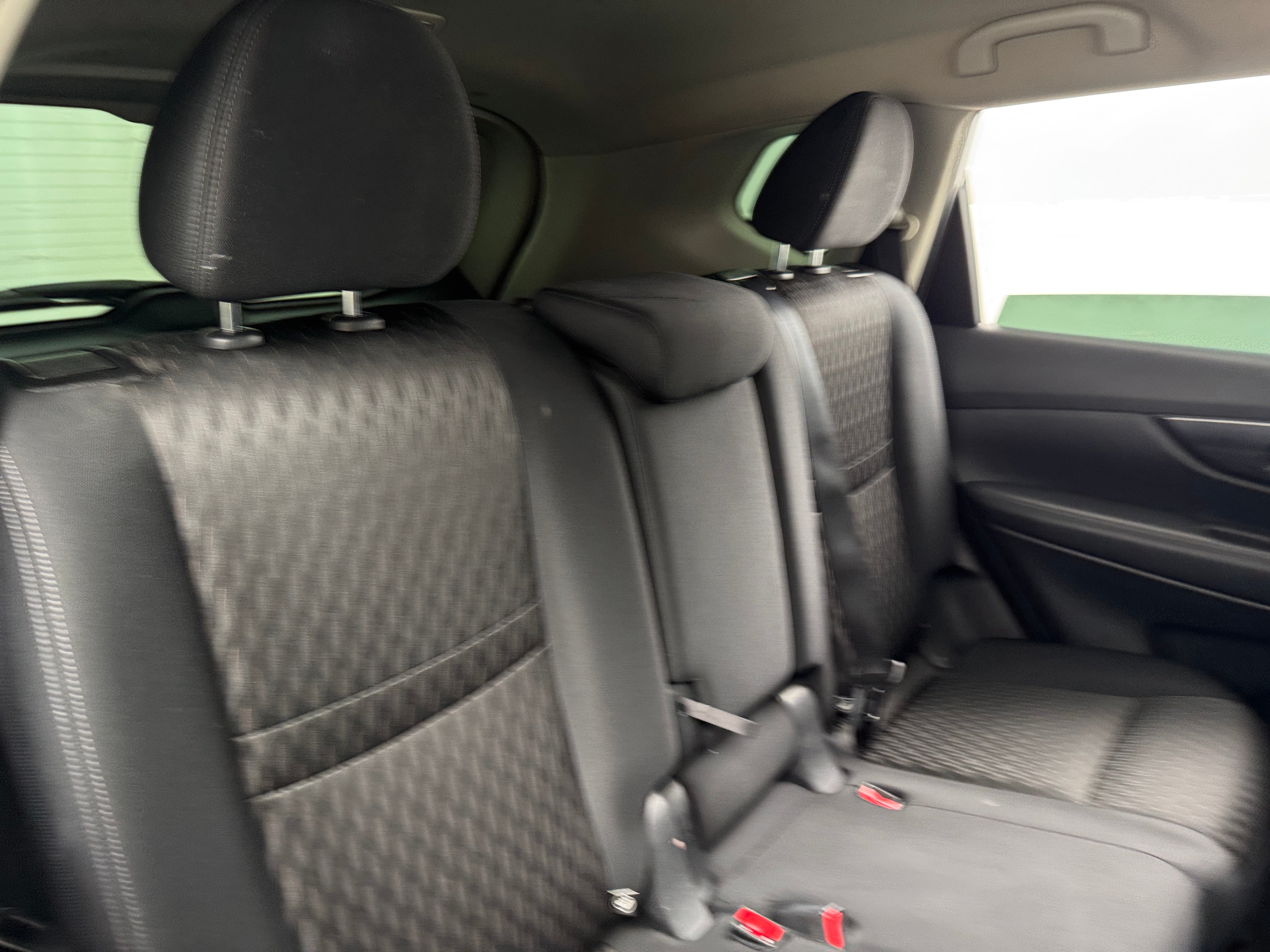 2017 Nissan Rogue S 6
