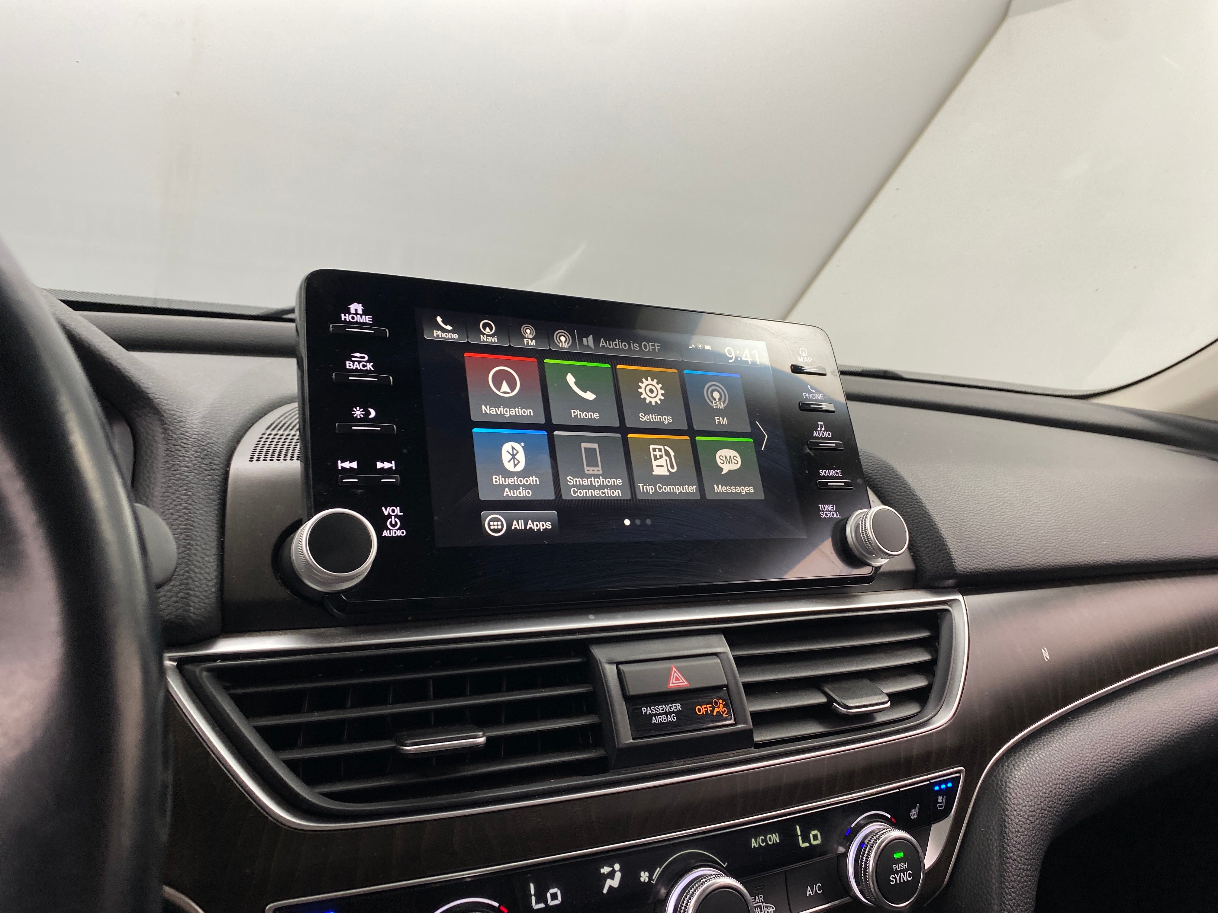 2019 Honda Accord Touring 3