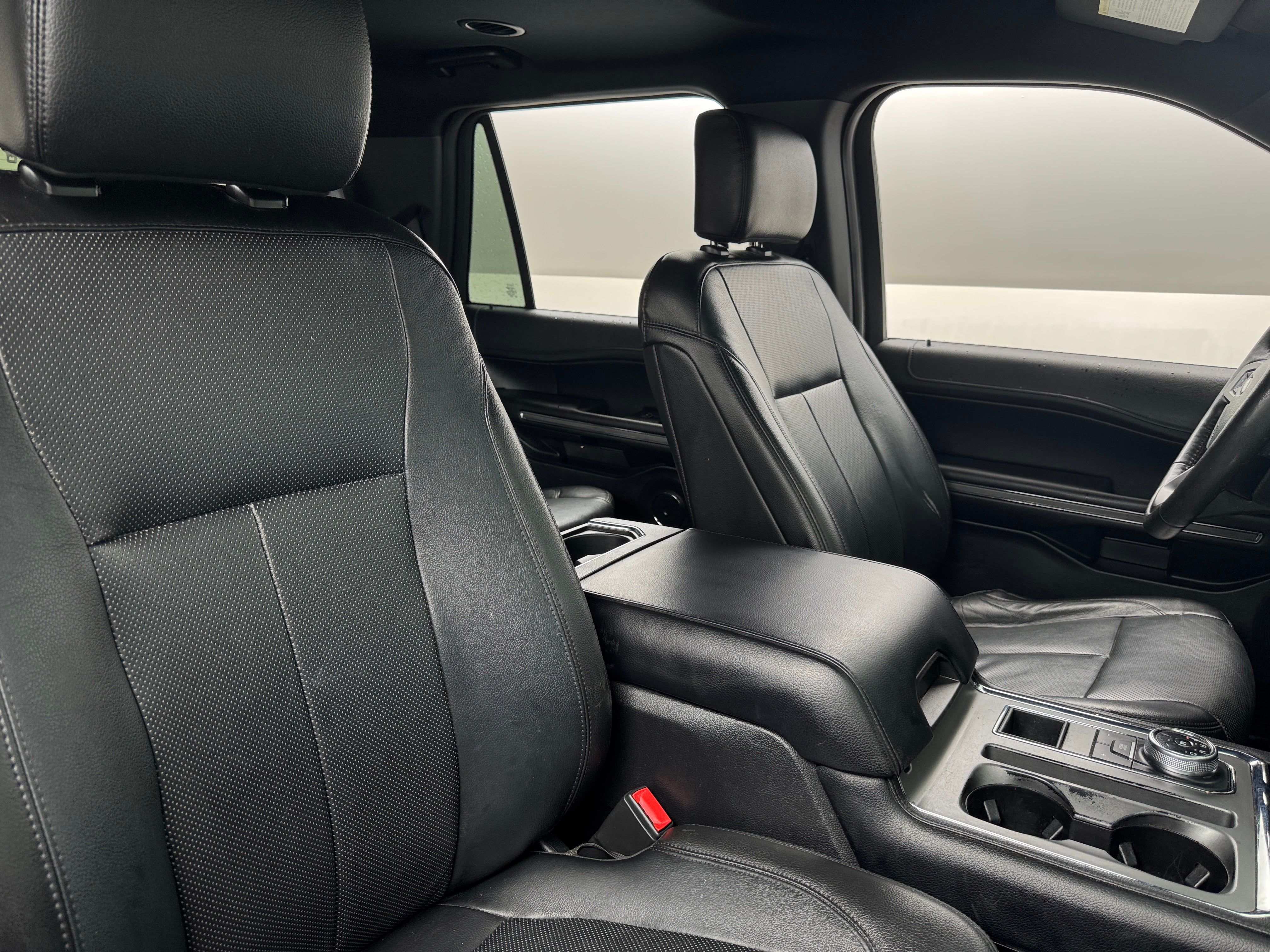 2018 Ford Expedition XLT 2