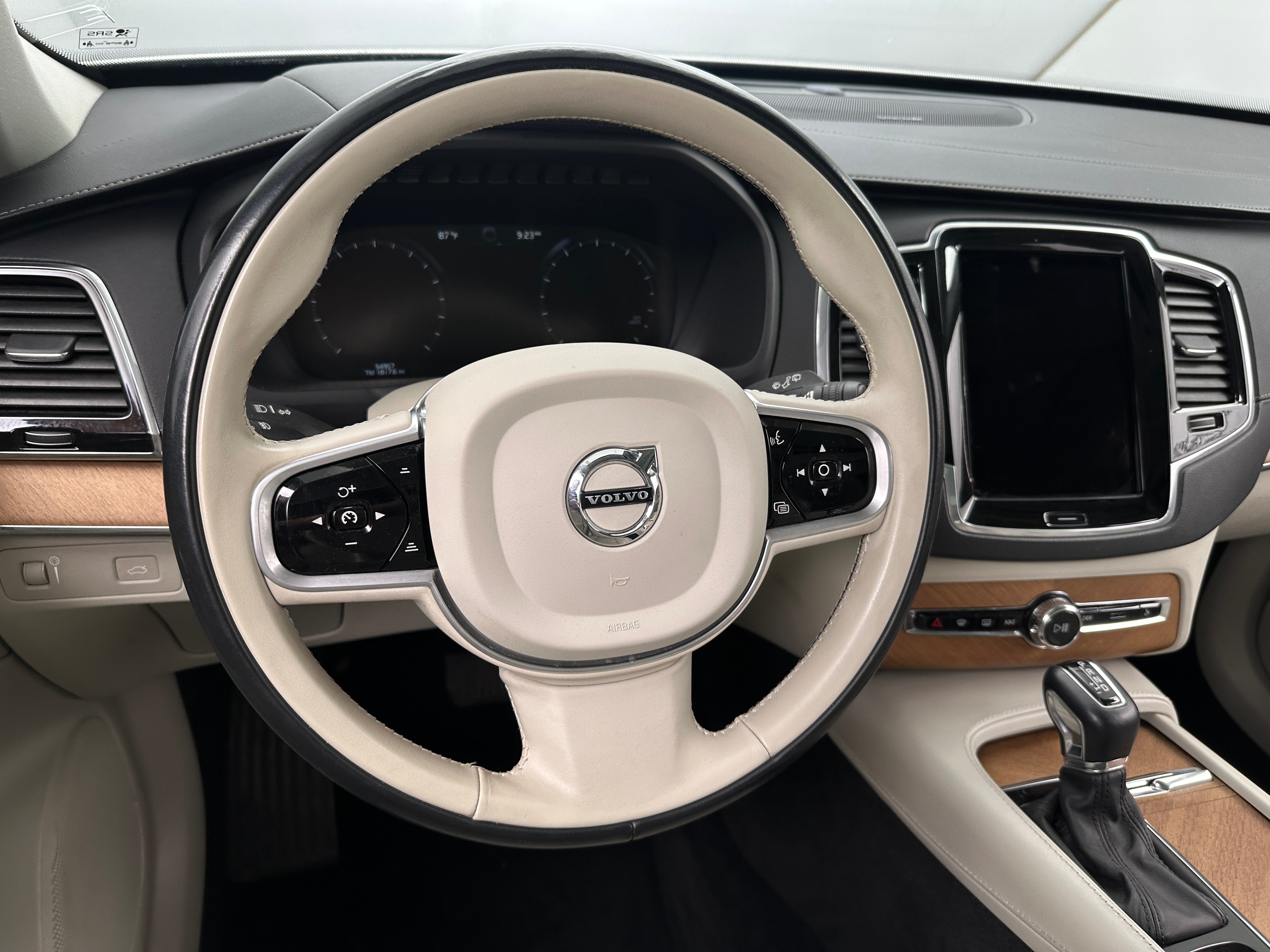 2020 Volvo XC90 T6 Inscription 4