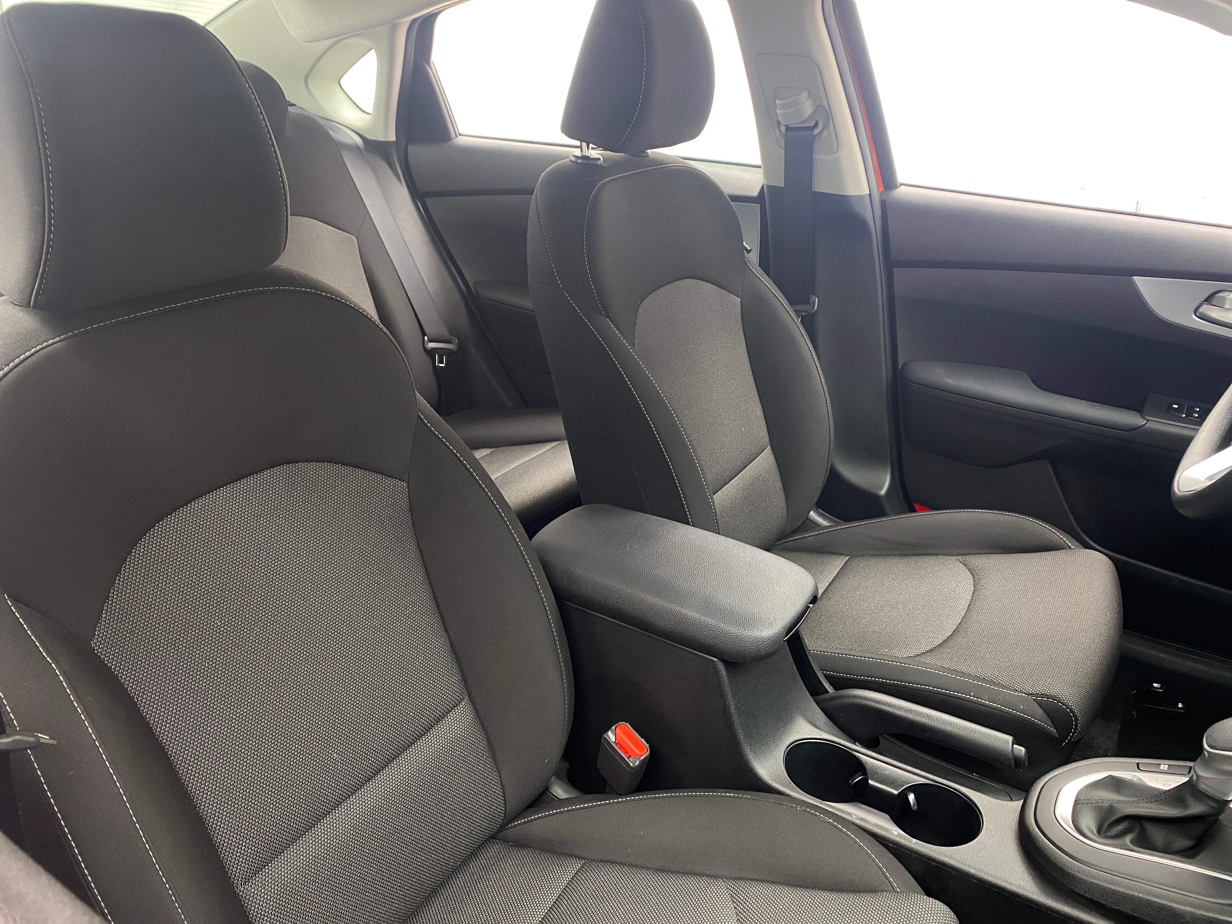 2023 Kia Forte LXS 2