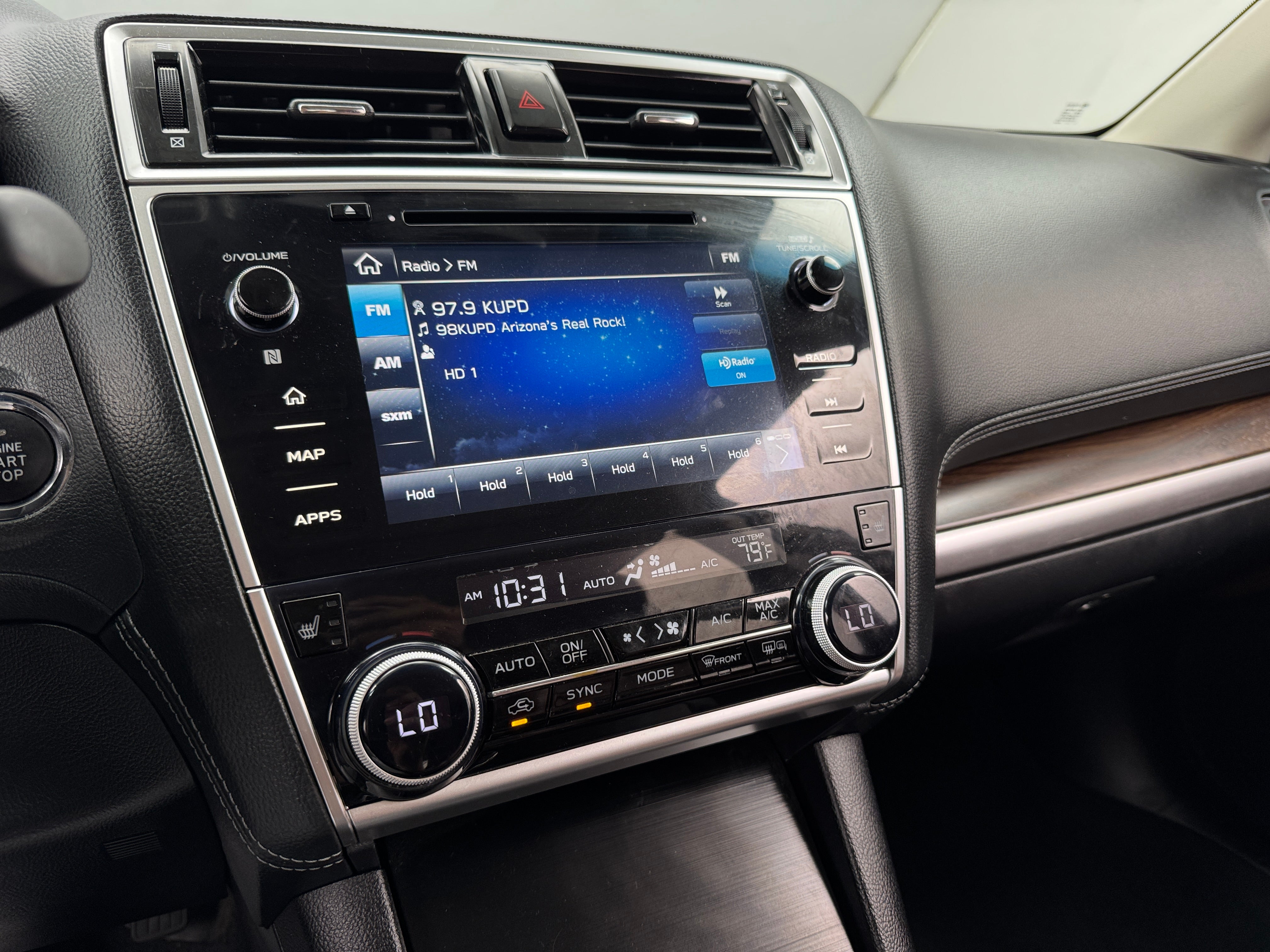 2018 Subaru Outback 3.6R Touring 3