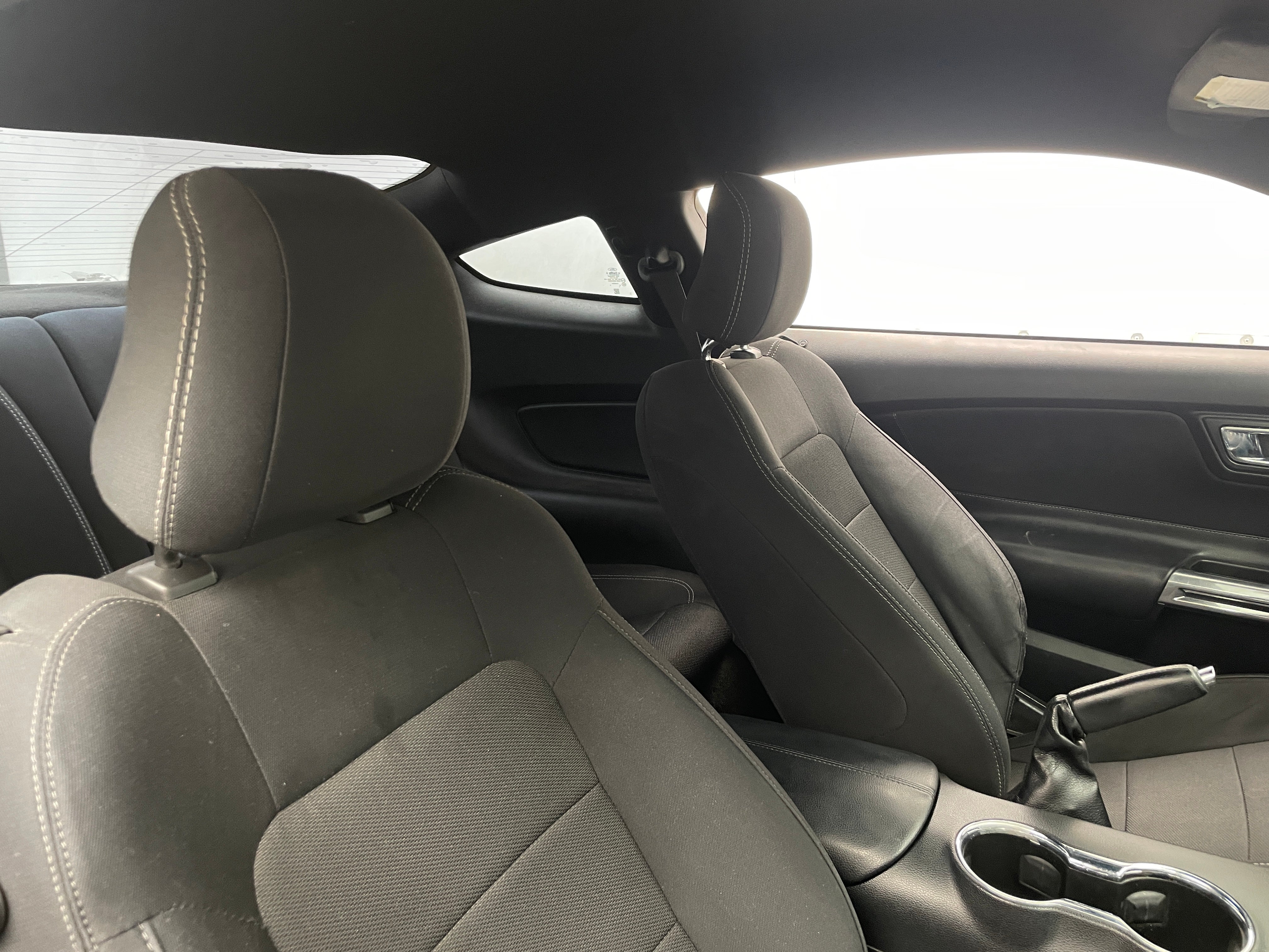 2015 Ford Mustang V6 2