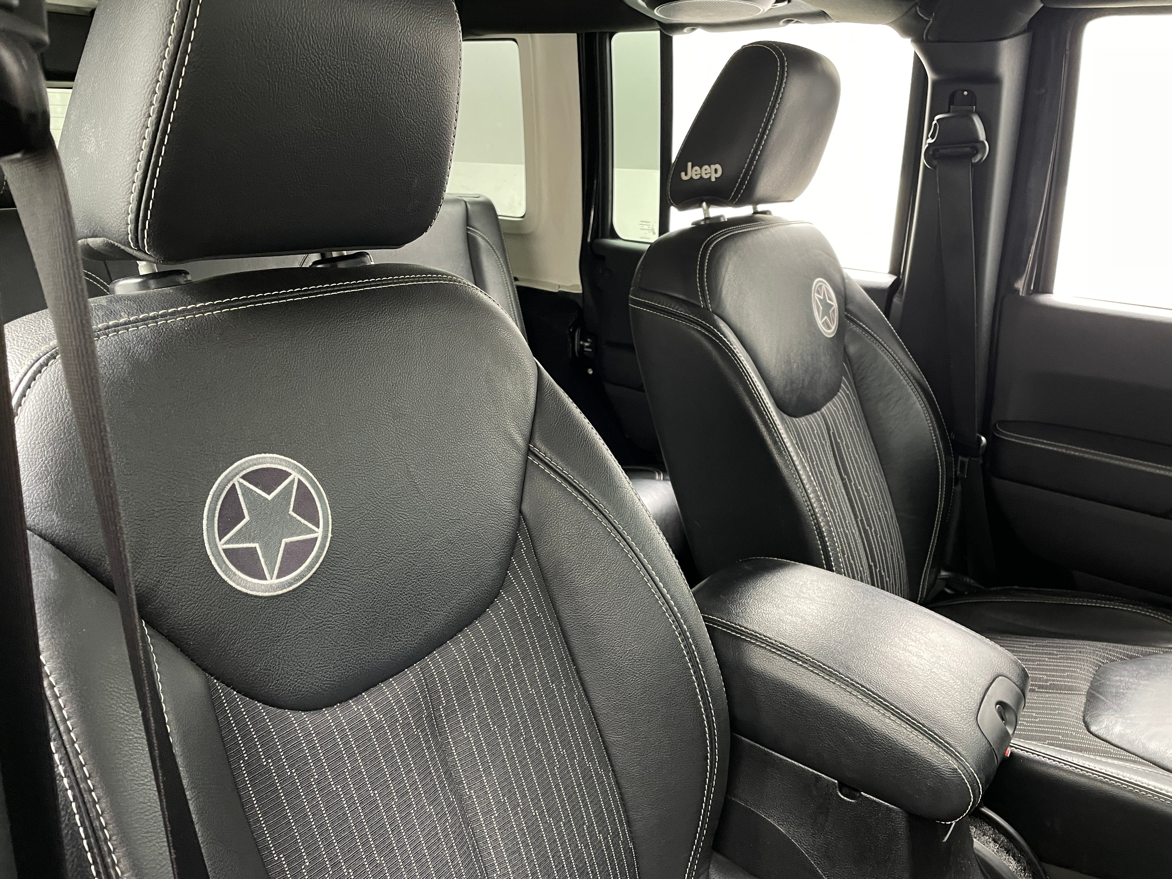 2013 Jeep Wrangler Unlimited Sport 2