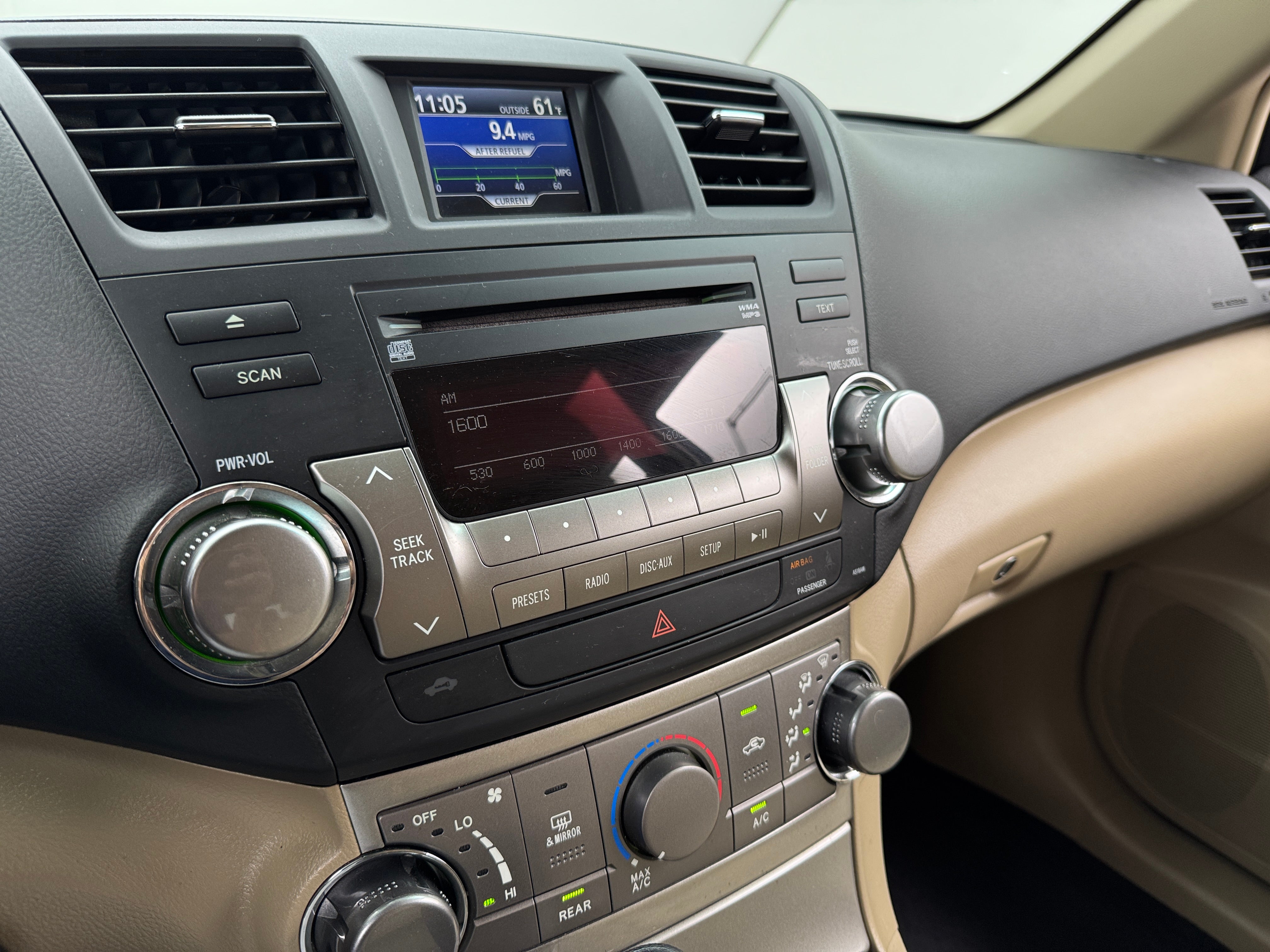 2012 Toyota Highlander Base 4