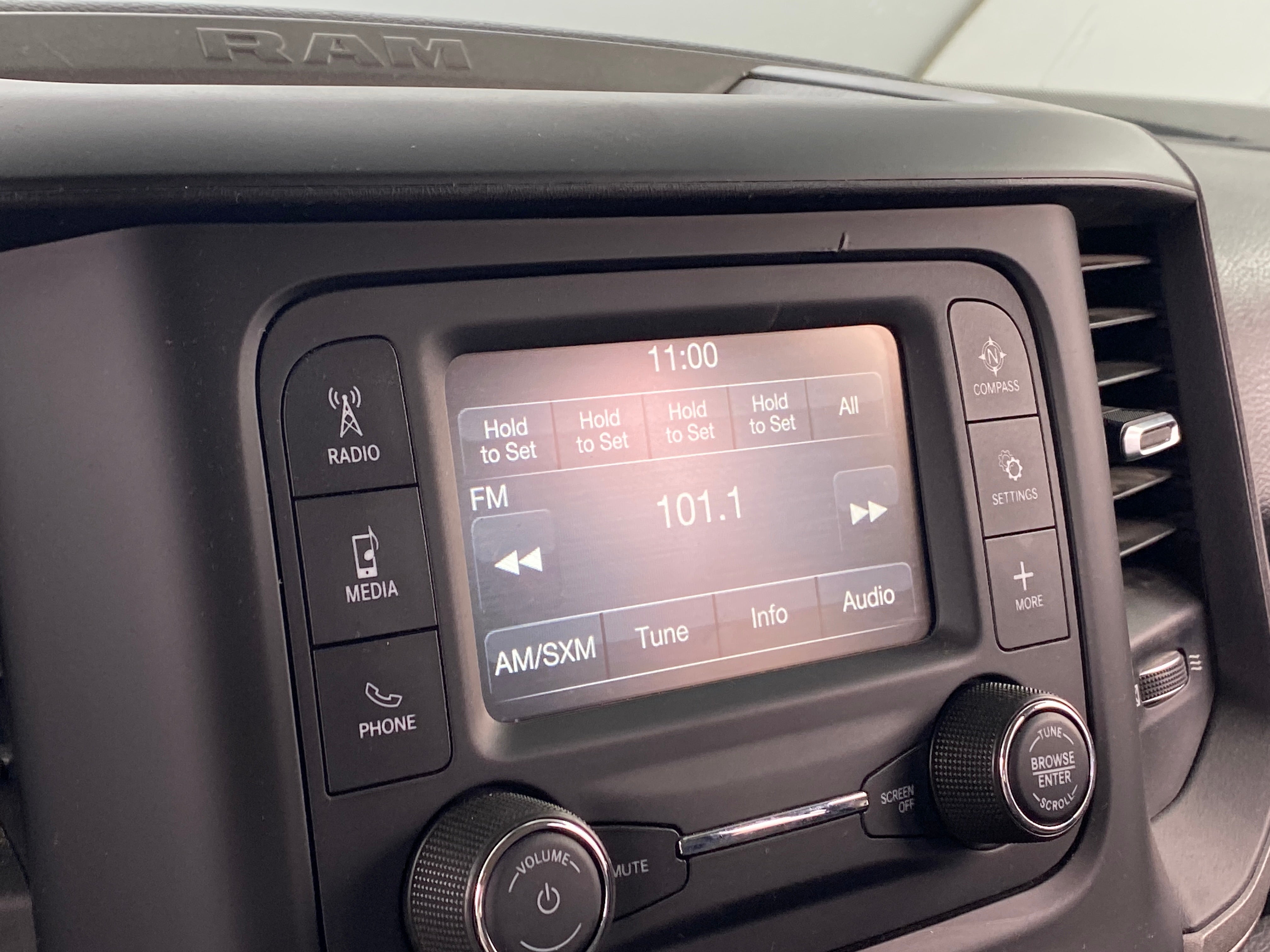 2019 RAM 2500 Tradesman 4