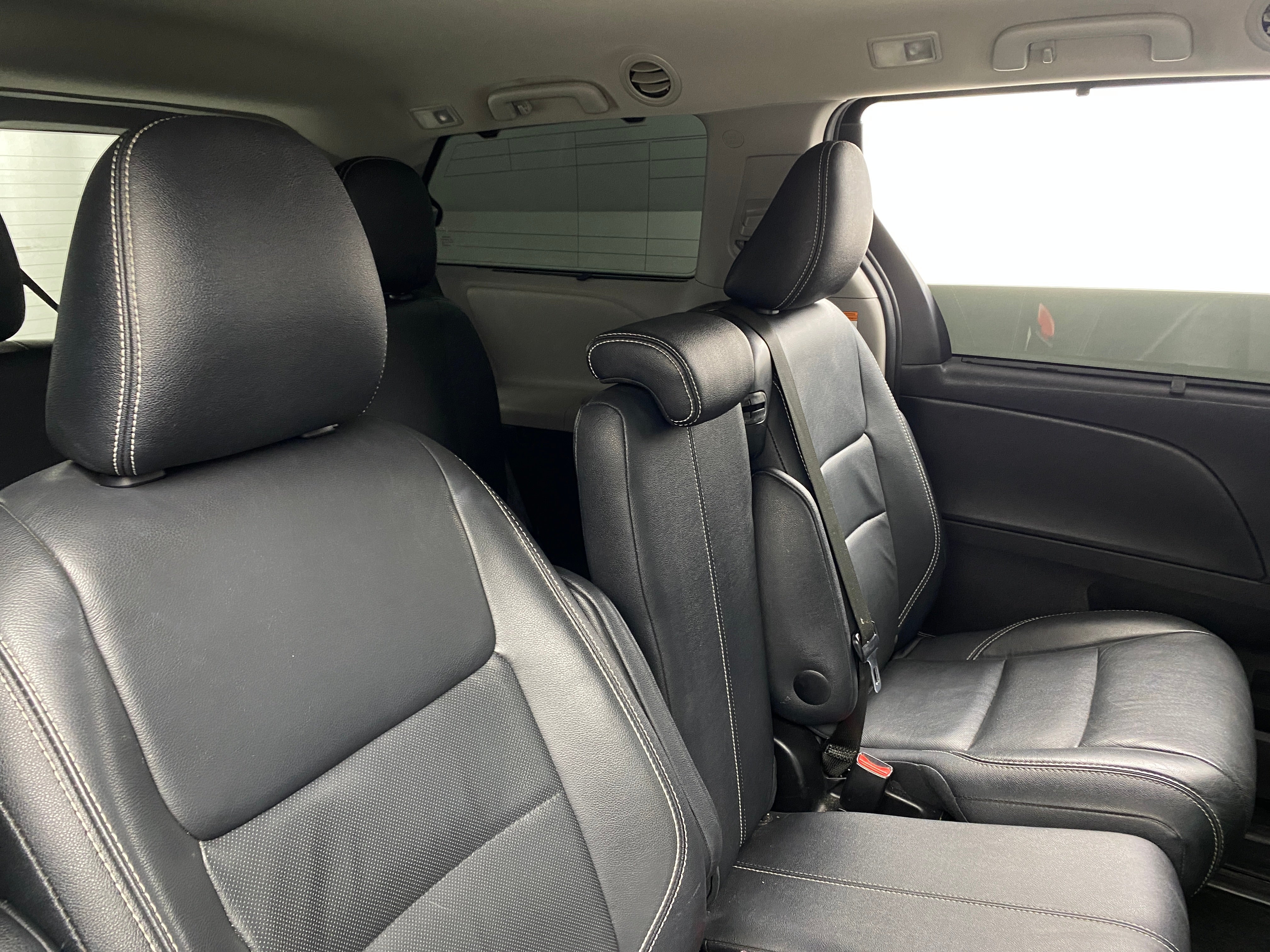 2015 Toyota Sienna SE 5
