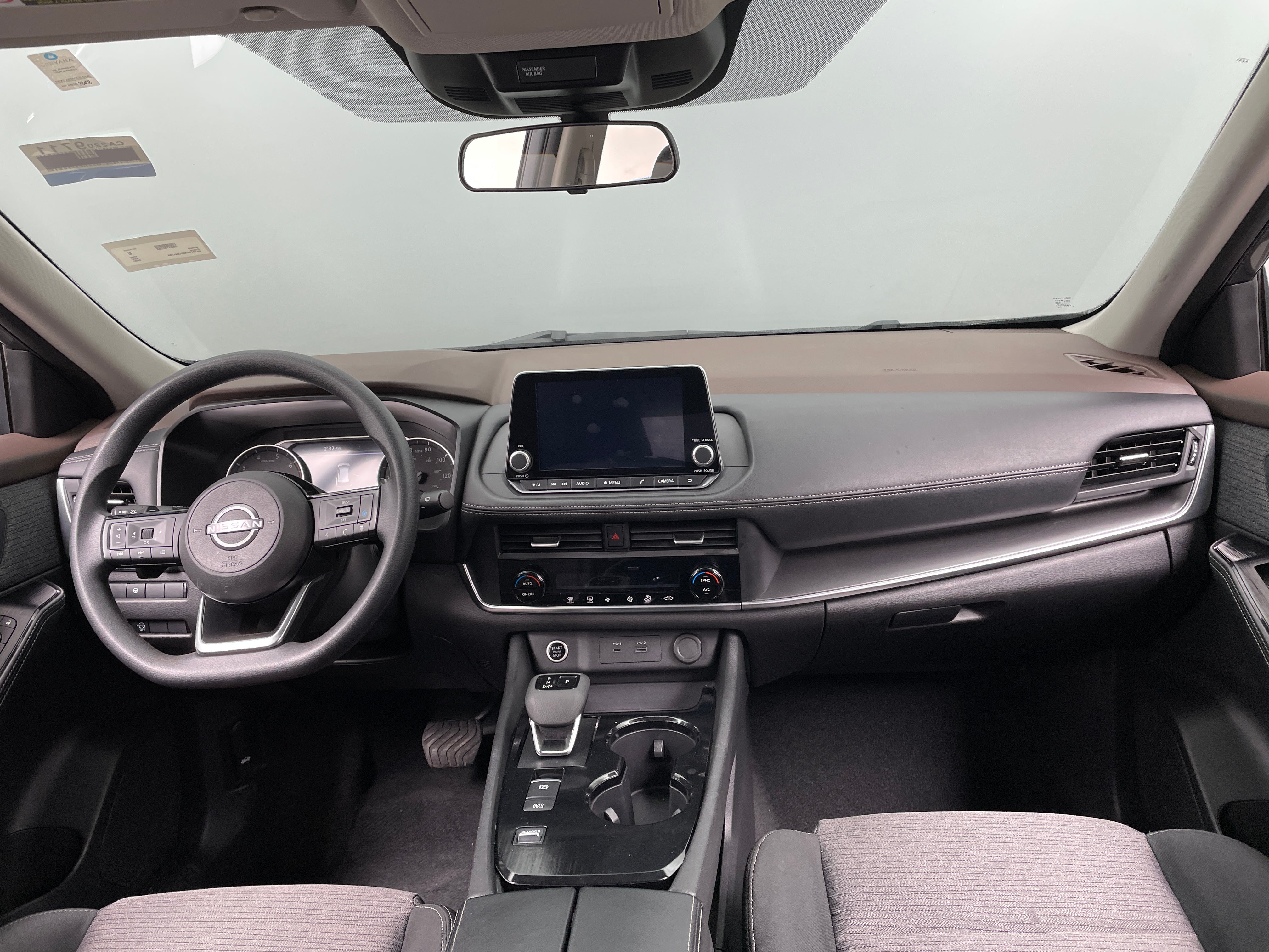 2023 Nissan Rogue SV 3