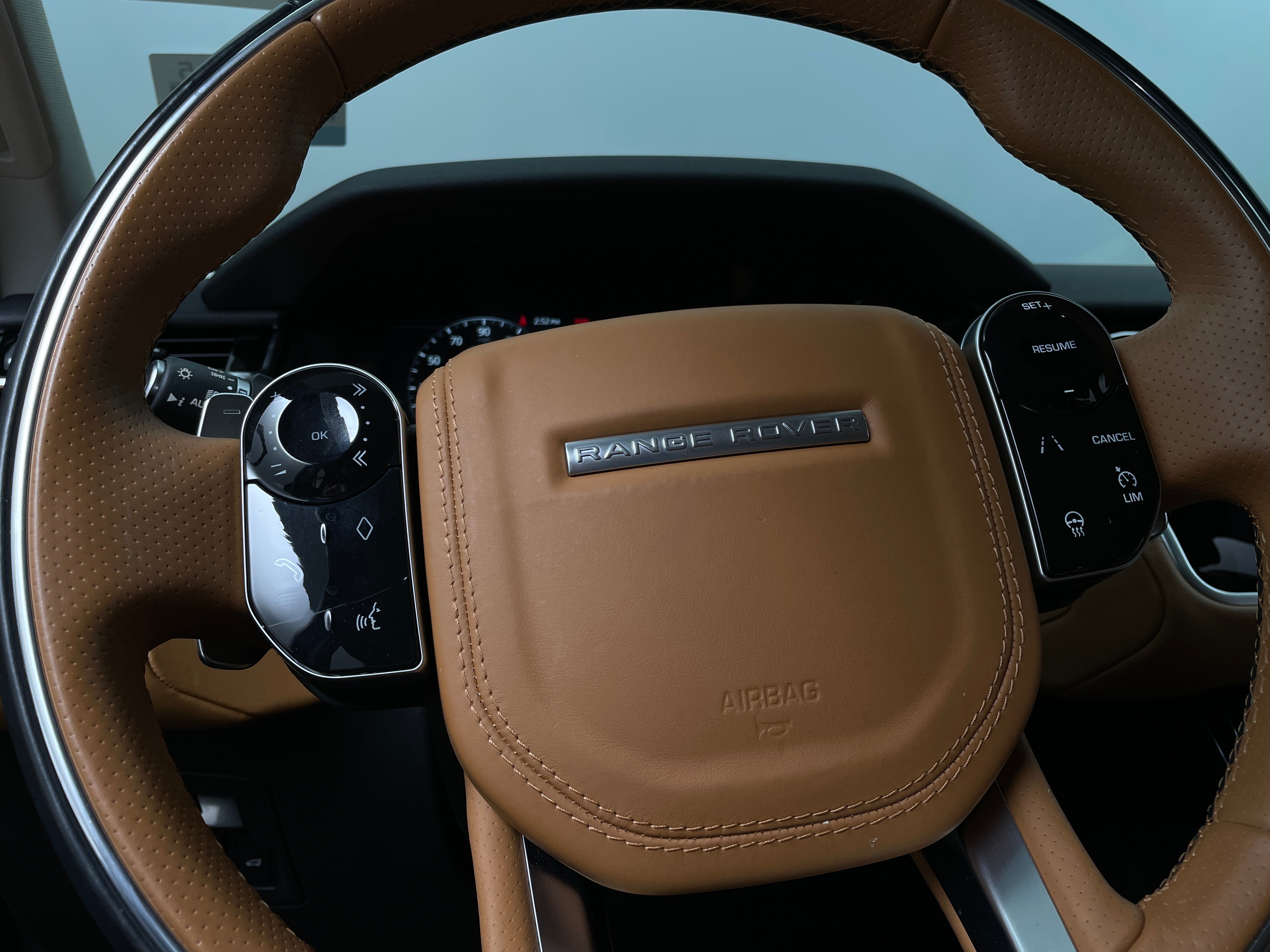 2018 Land Rover Range Rover Velar R-Dynamic SE 4