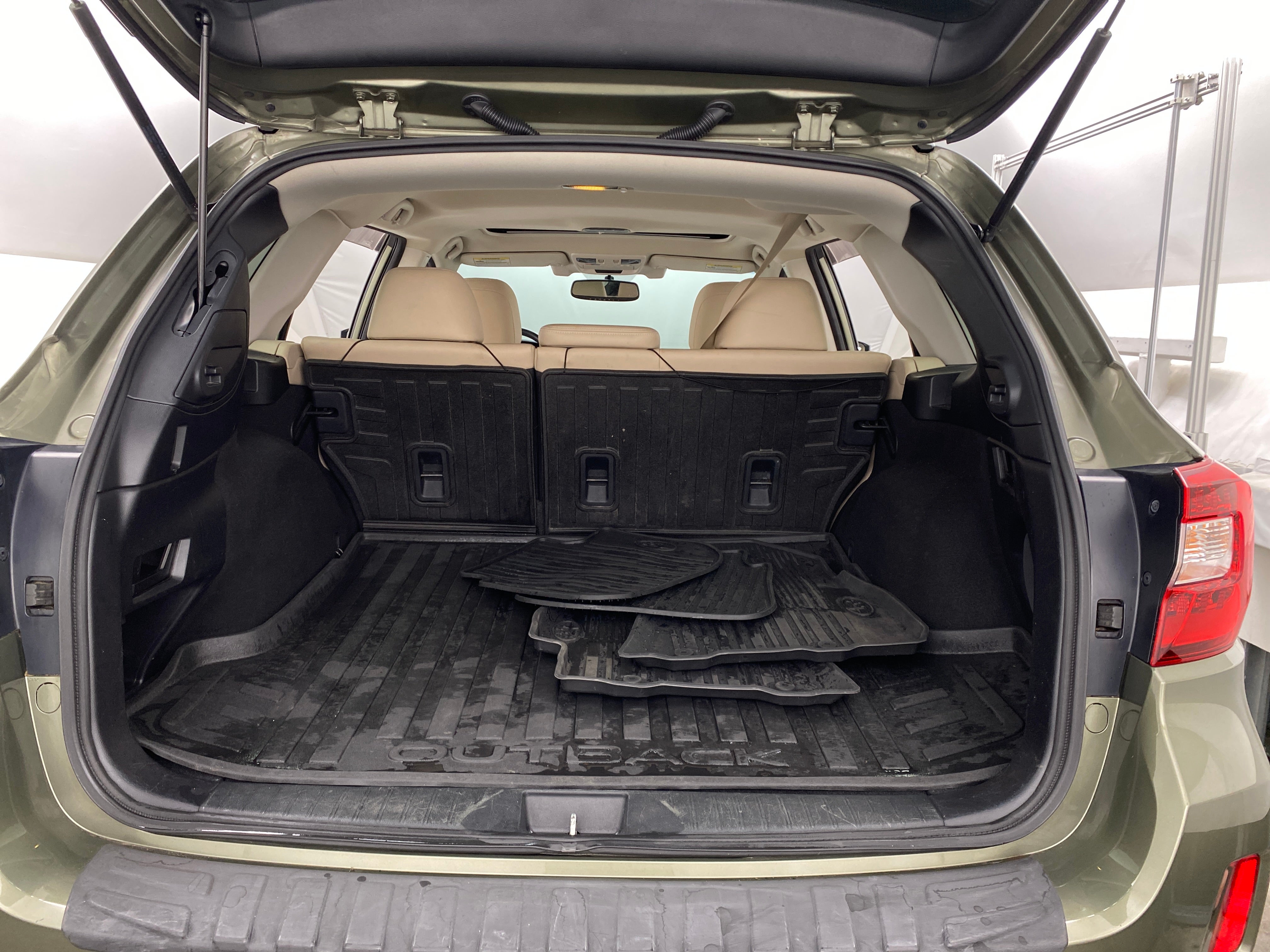 2016 Subaru Outback 2.5i Limited 6