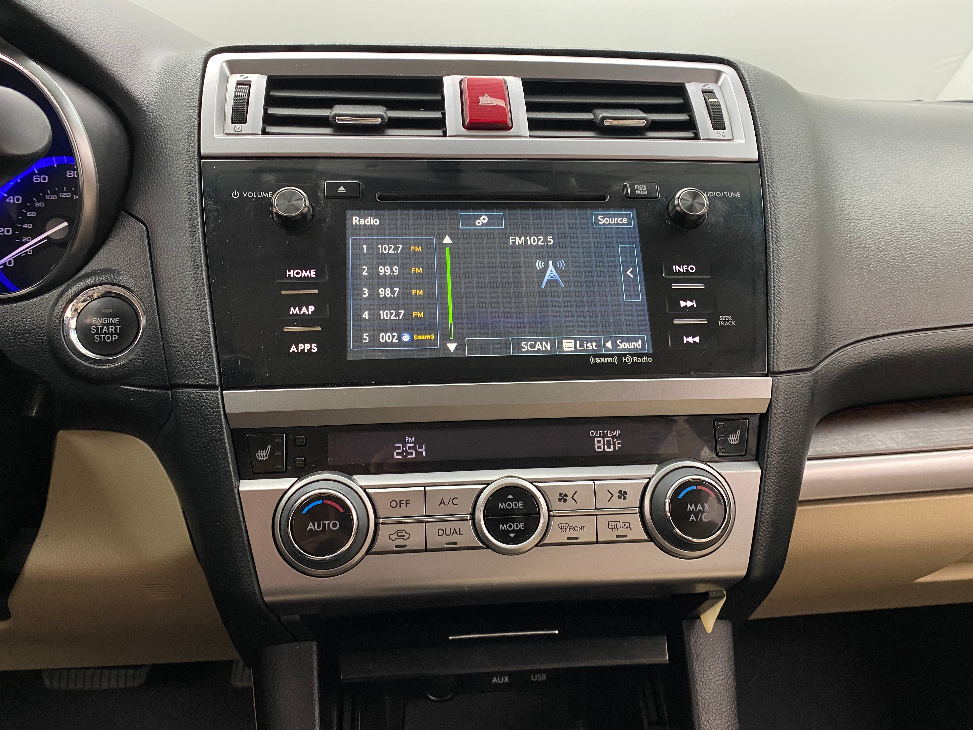 2016 Subaru Outback 2.5i Limited 3