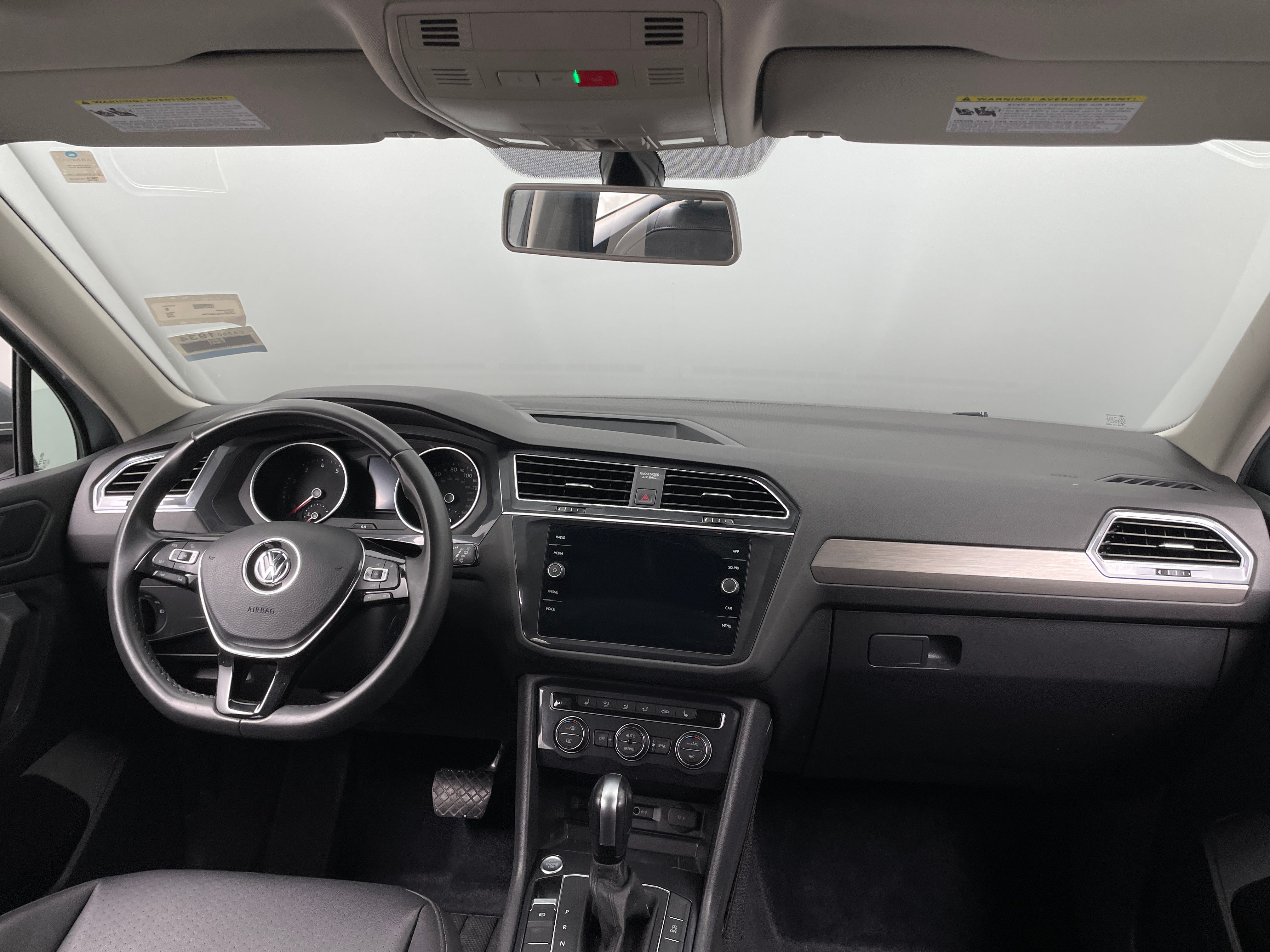 2020 Volkswagen Tiguan SE 2