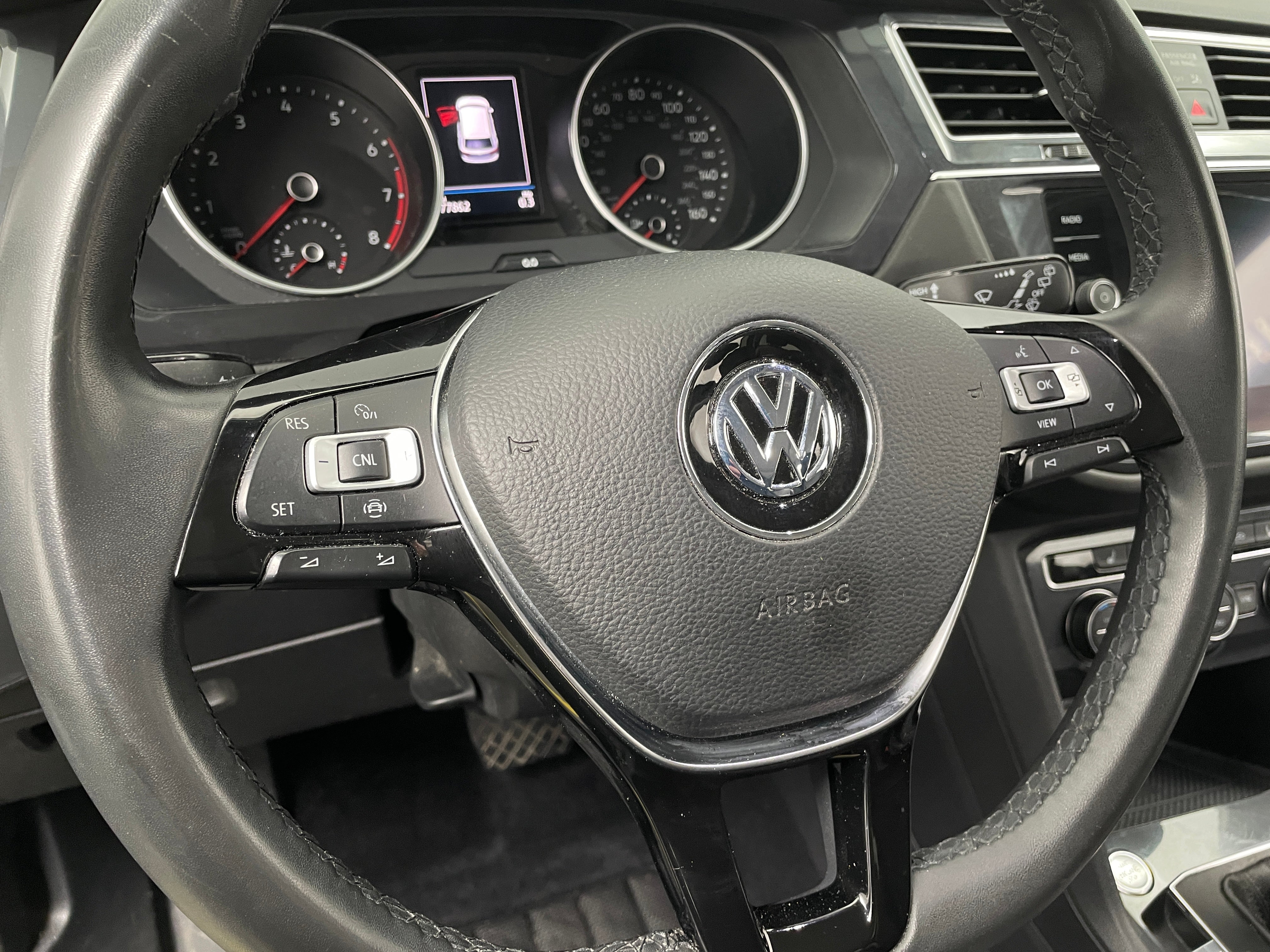 2020 Volkswagen Tiguan SE 4