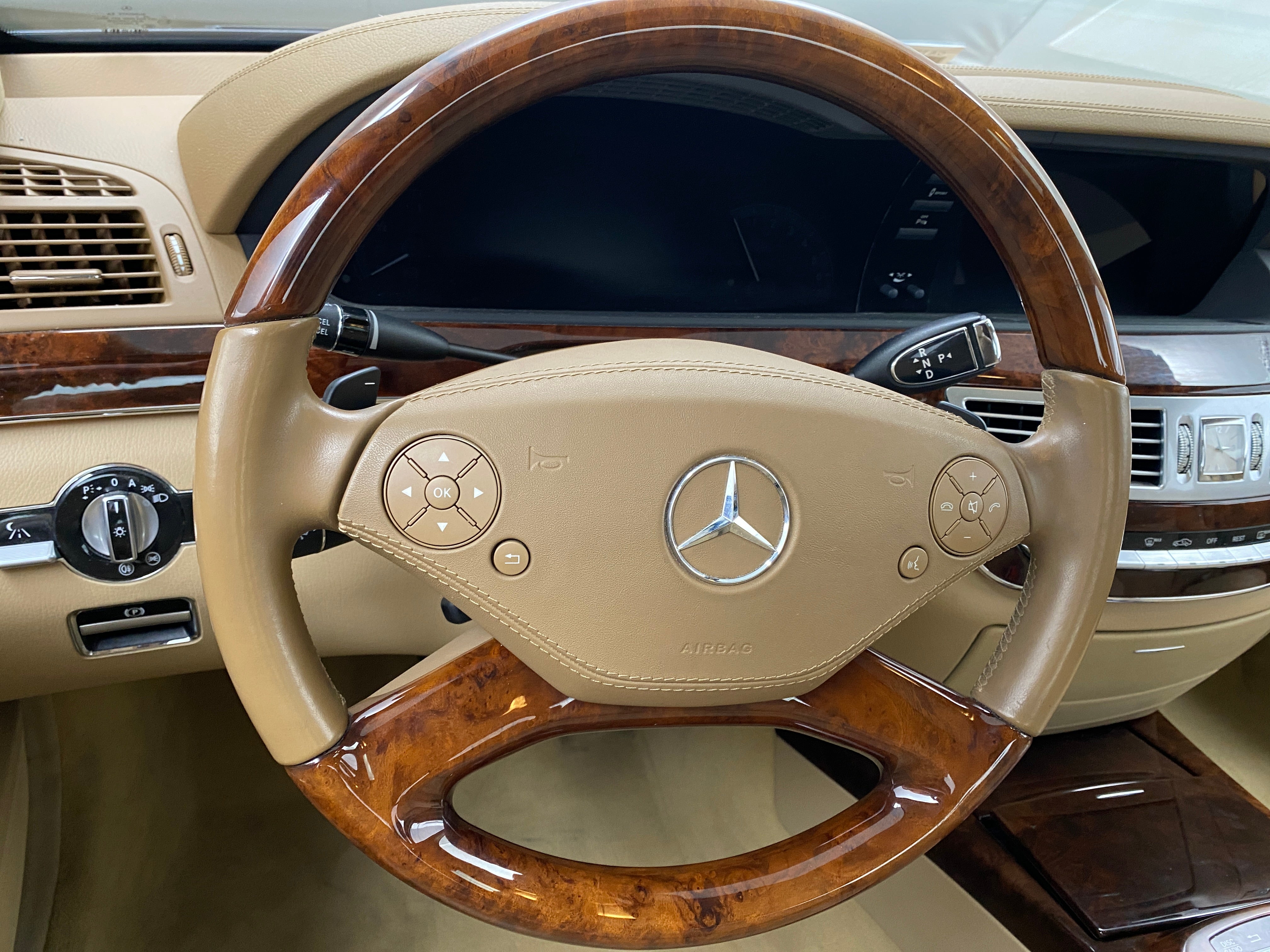 2010 Mercedes-Benz S-Class S 550 4