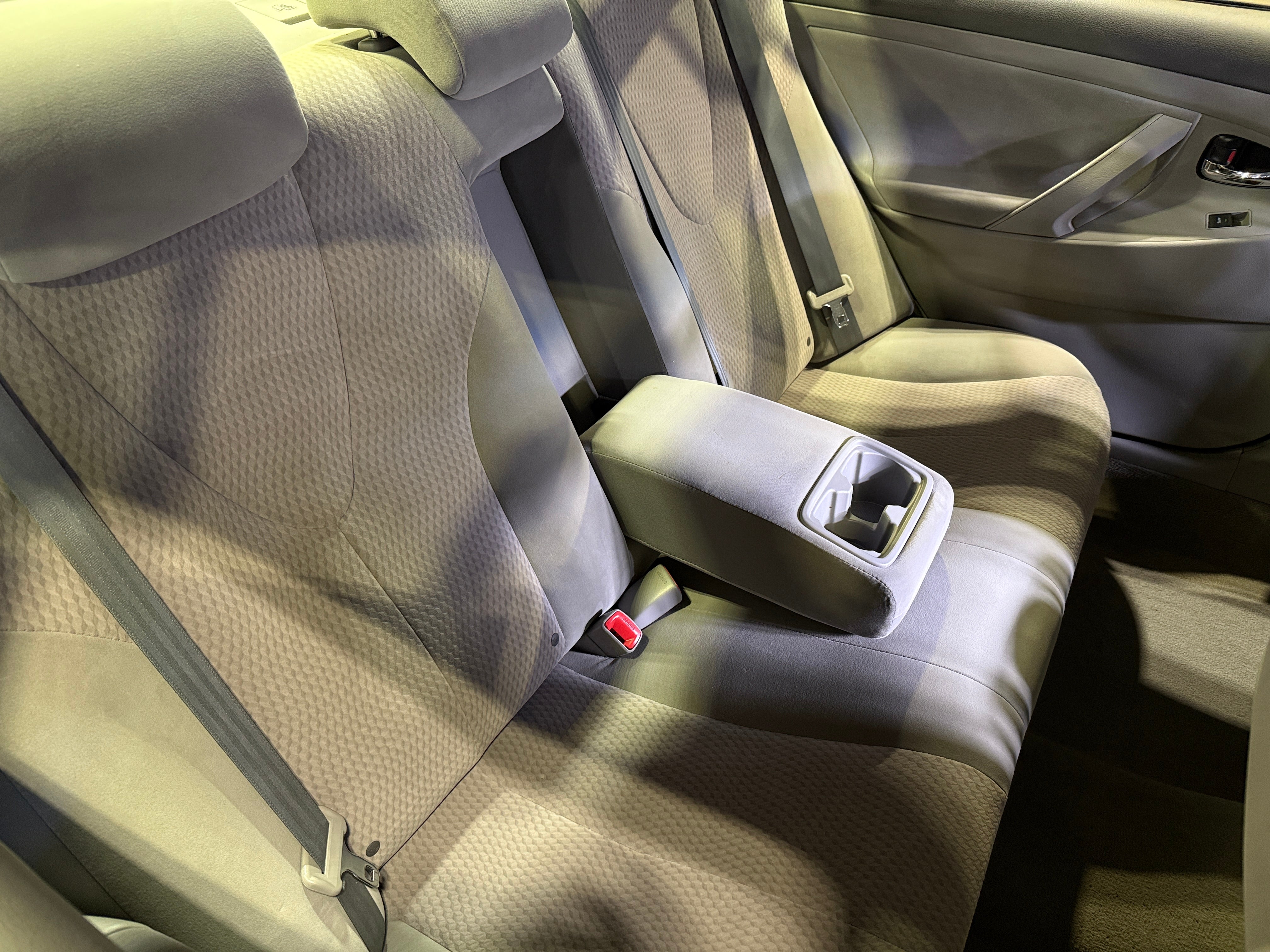 2011 Toyota Camry LE 6