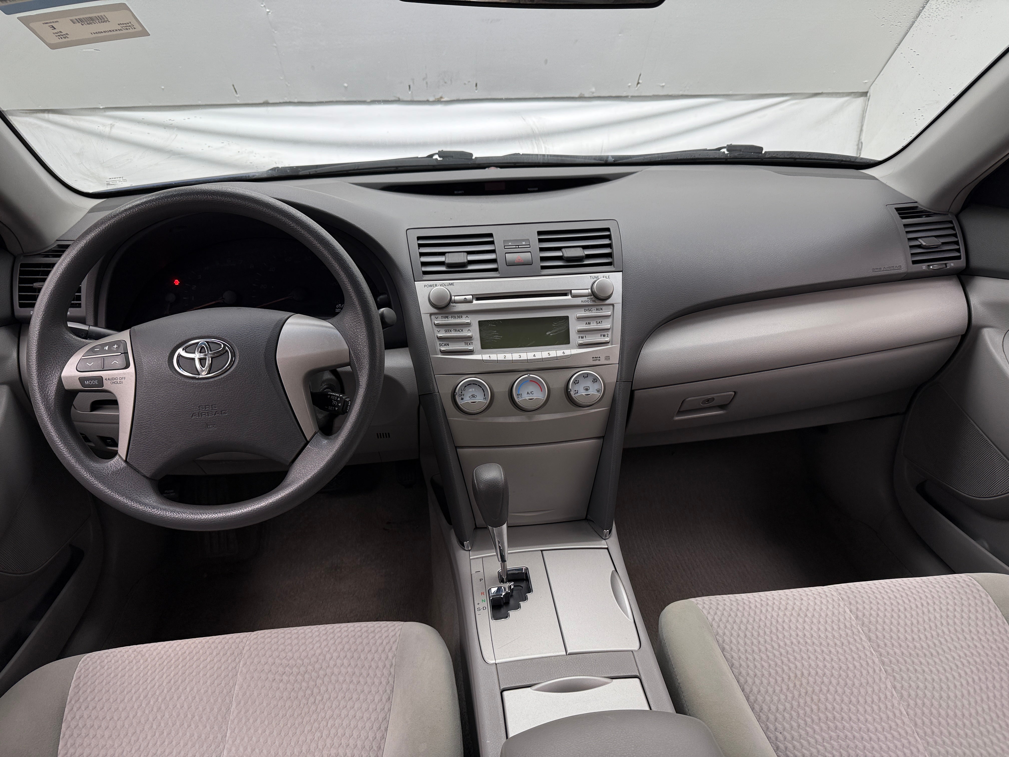 2011 Toyota Camry LE 3