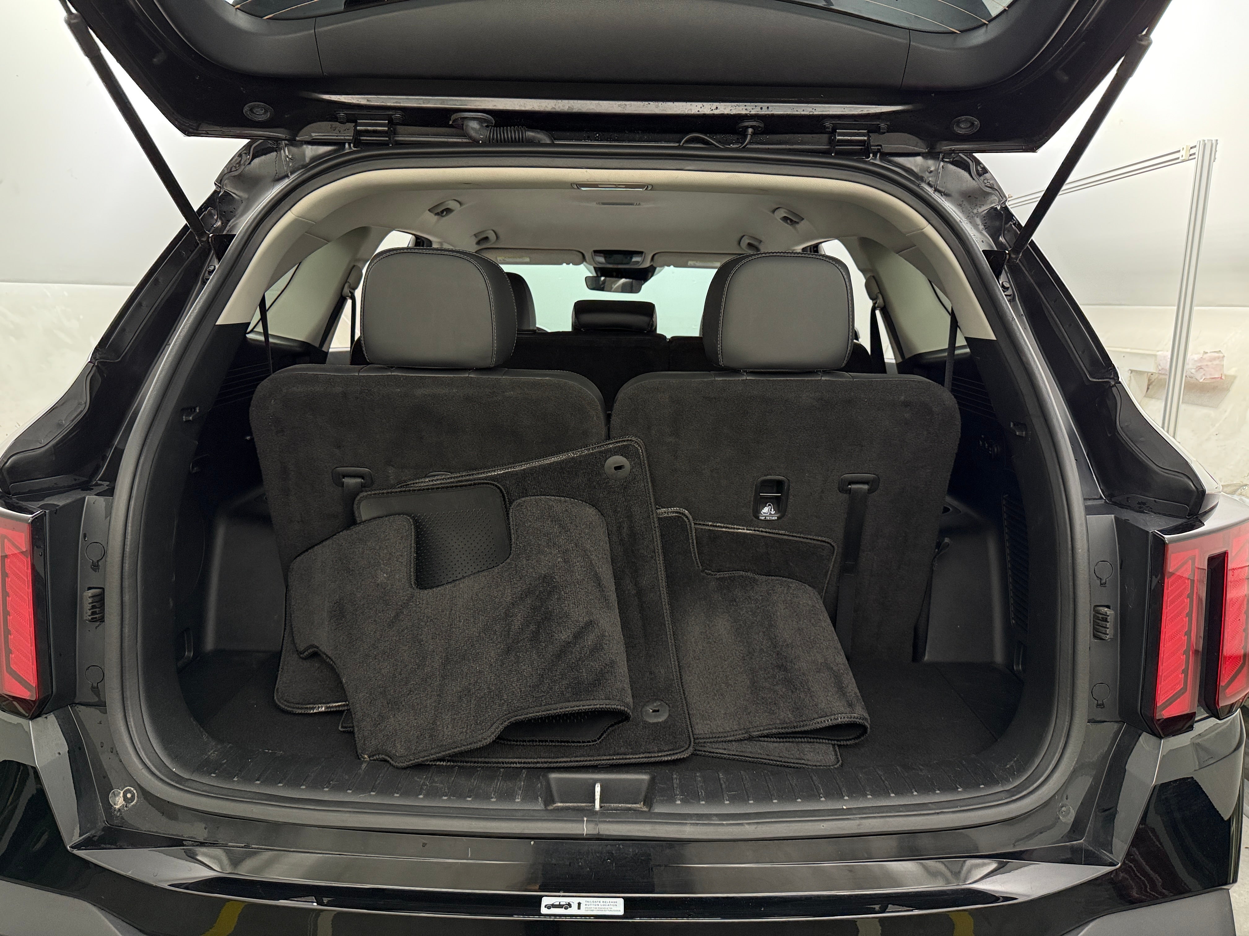 2024 Kia Sorento S 6