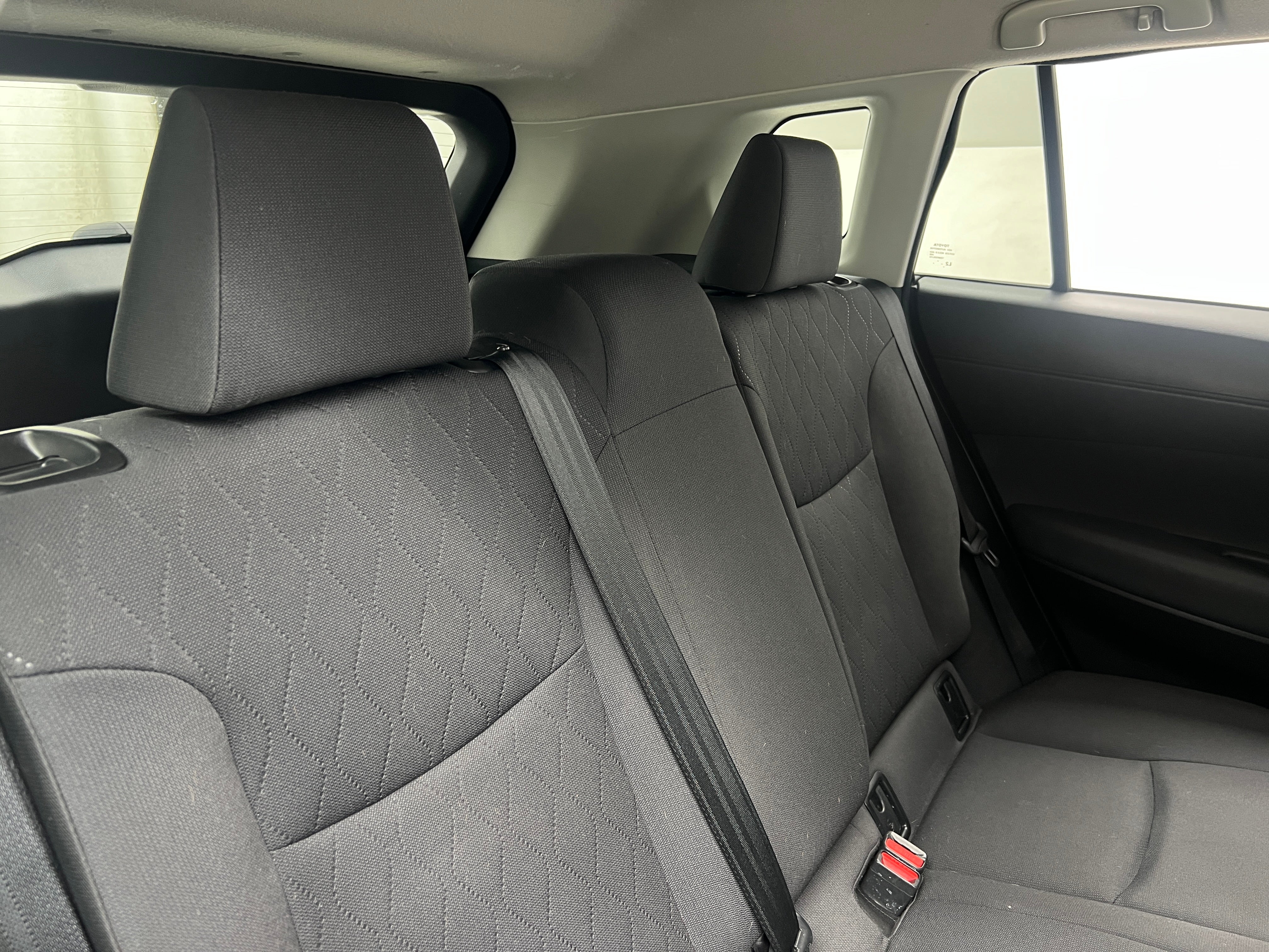 2022 Toyota Corolla Cross LE 6