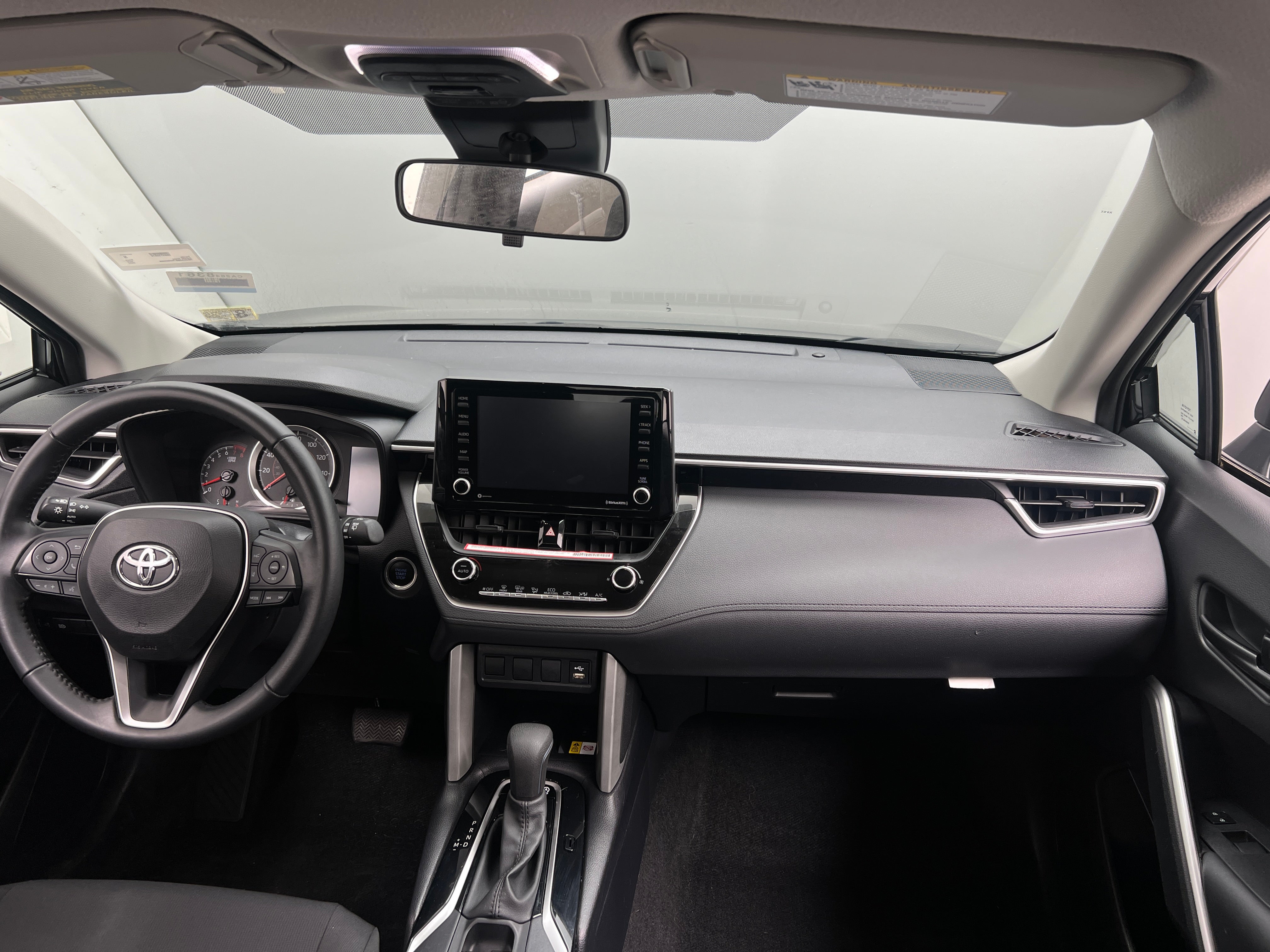 2022 Toyota Corolla Cross LE 3