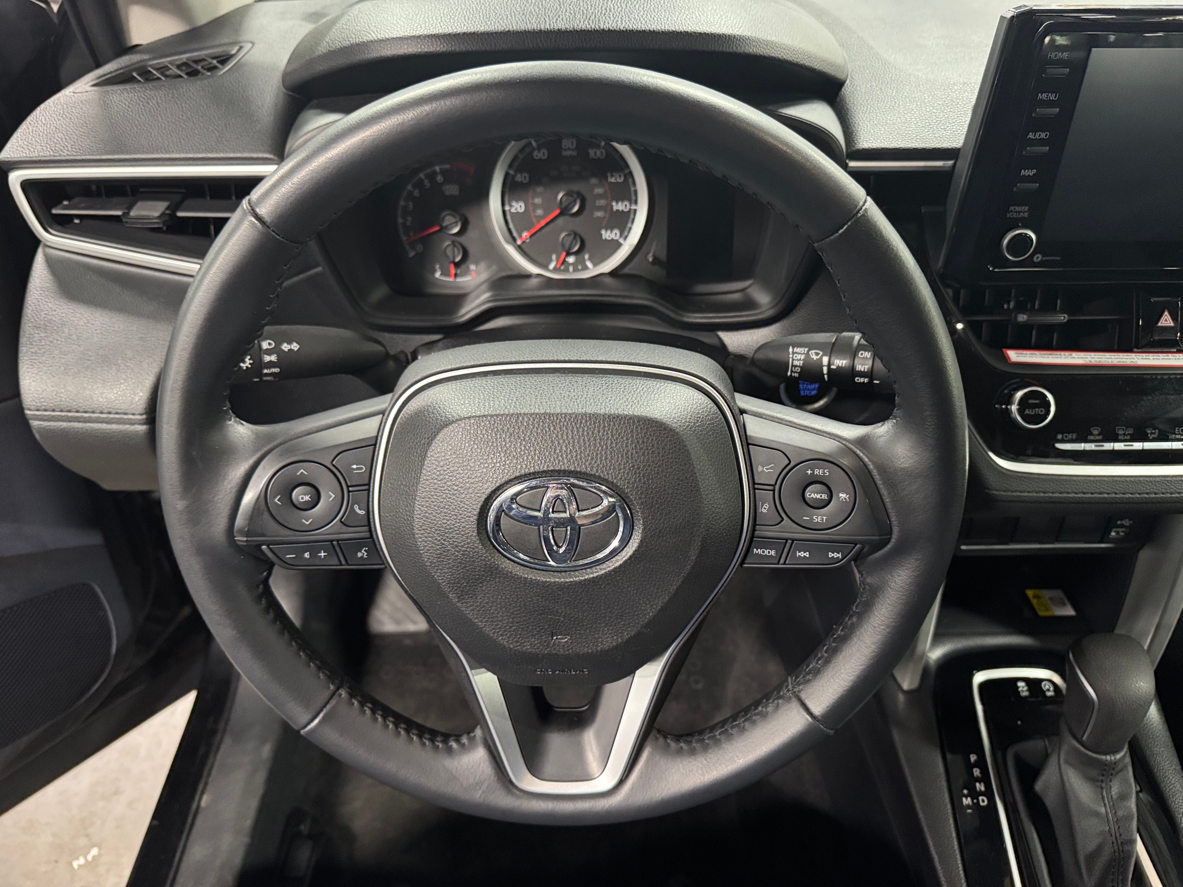 2022 Toyota Corolla Cross LE 5