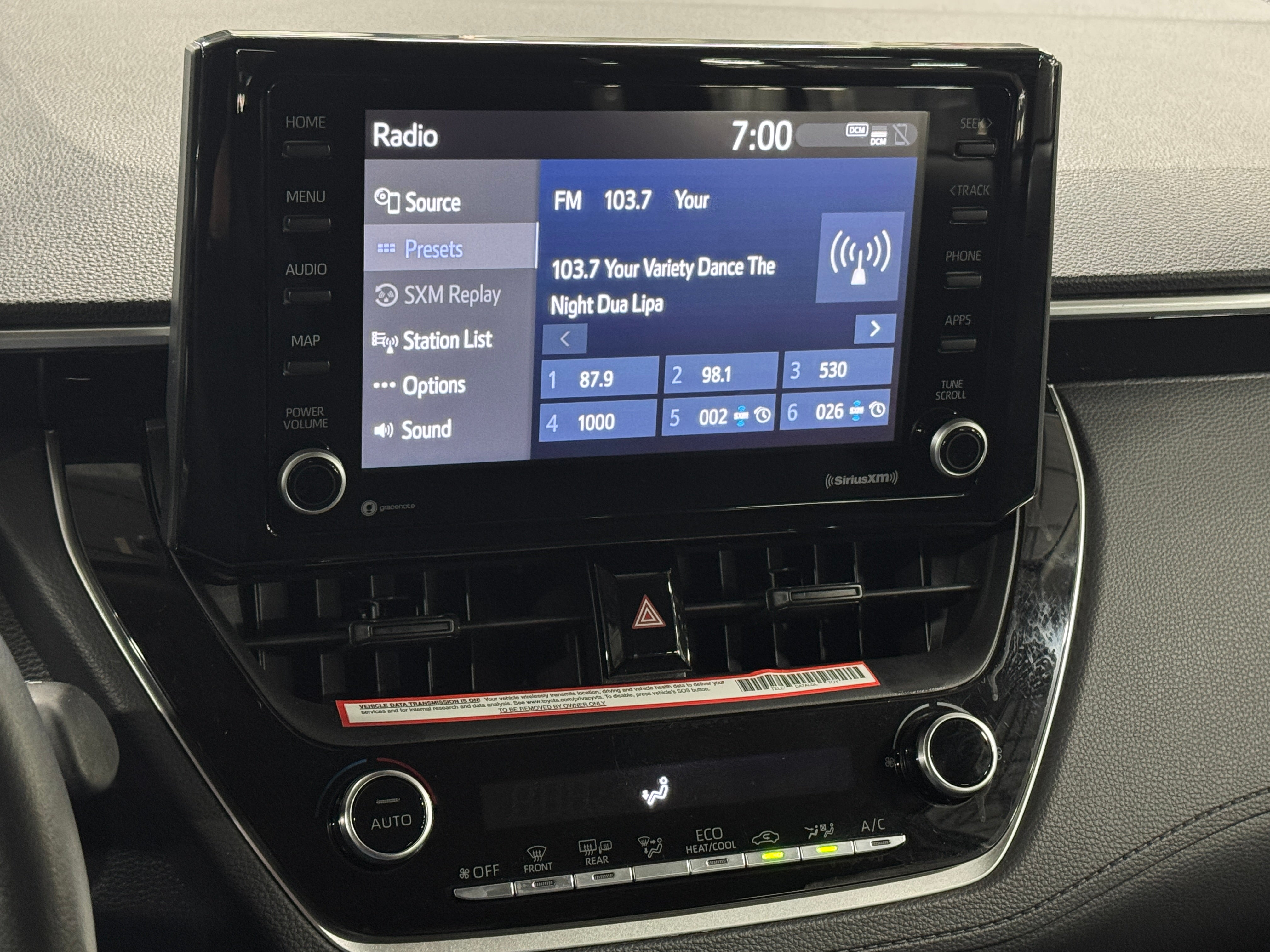 2022 Toyota Corolla Cross LE 4