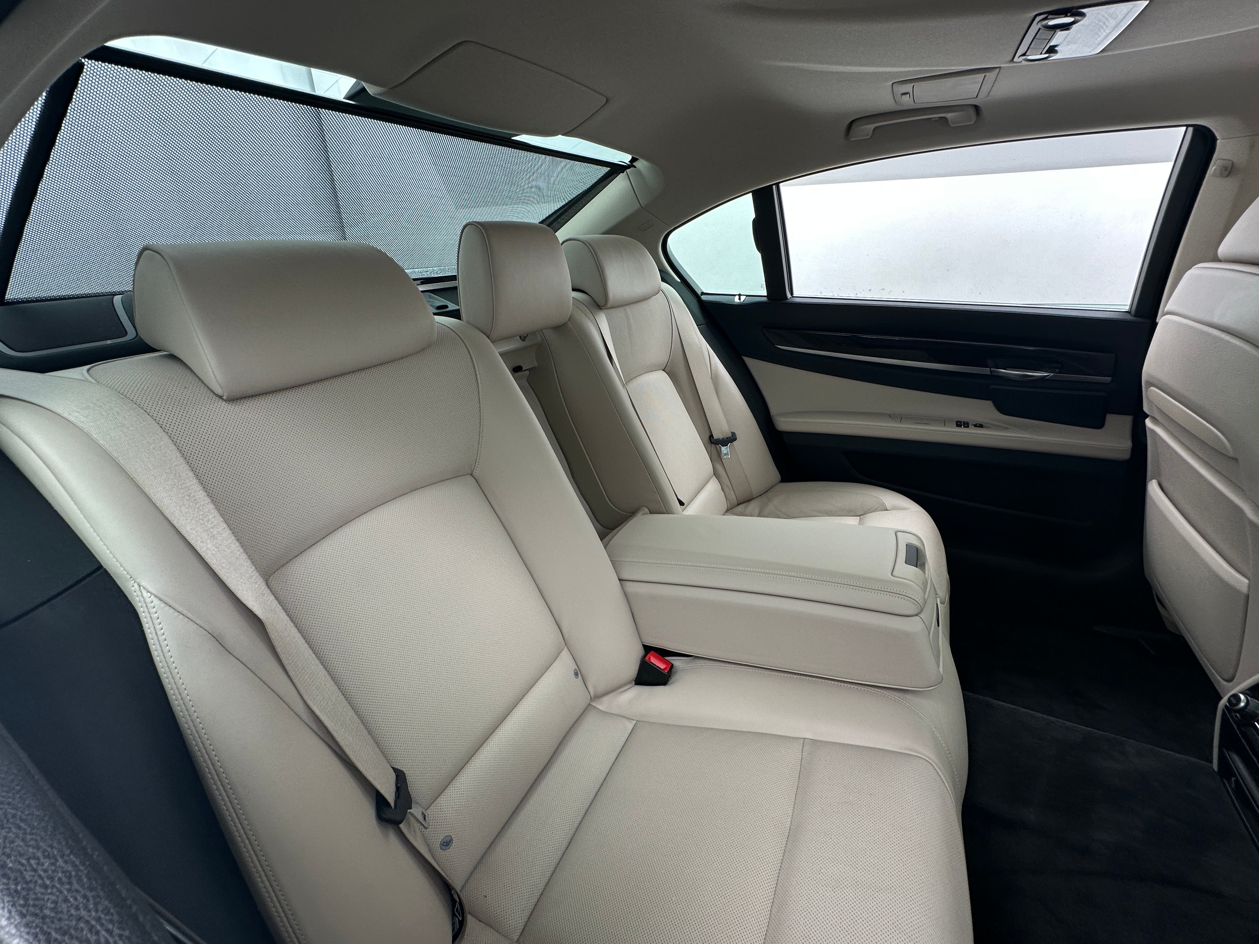 2011 BMW 7 Series 750Li 6