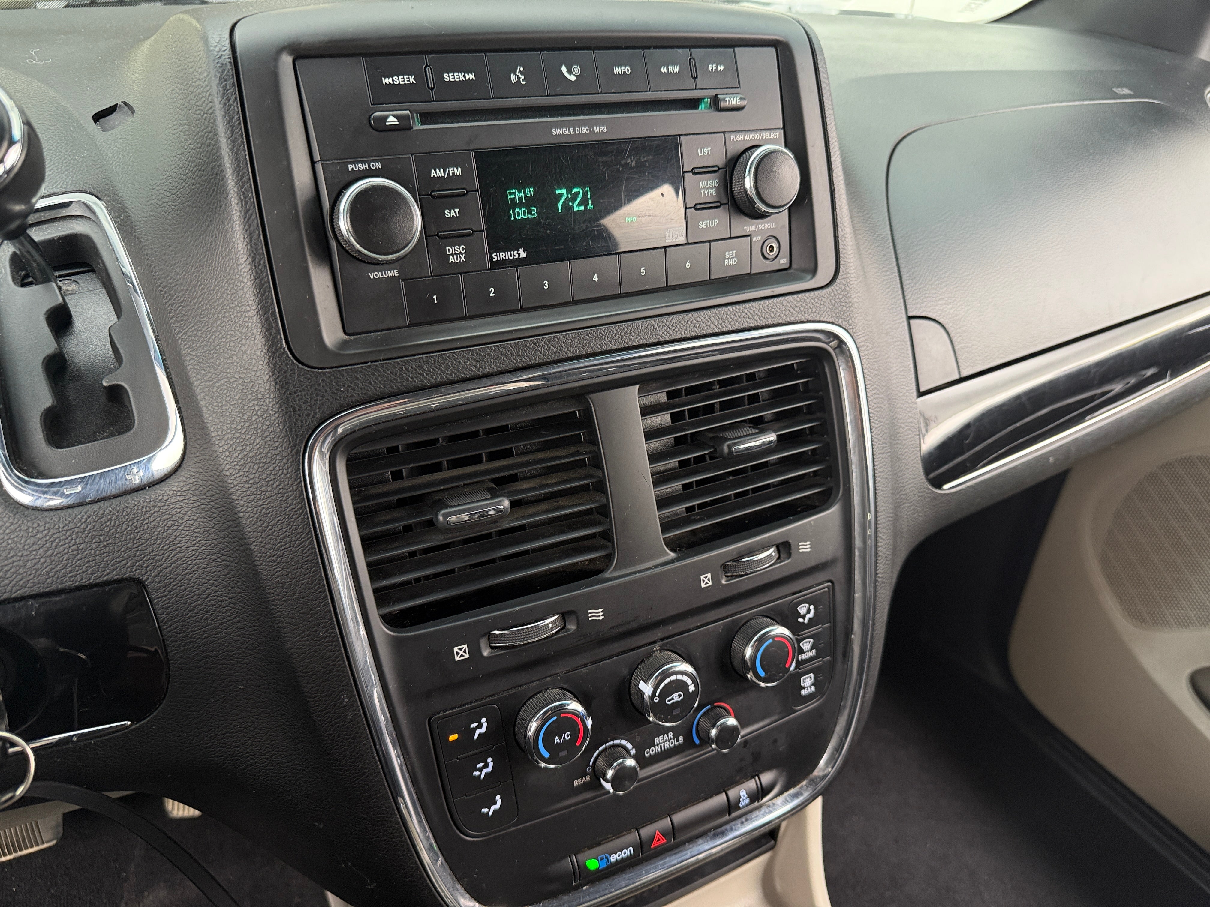 2017 Dodge Grand Caravan SXT 3