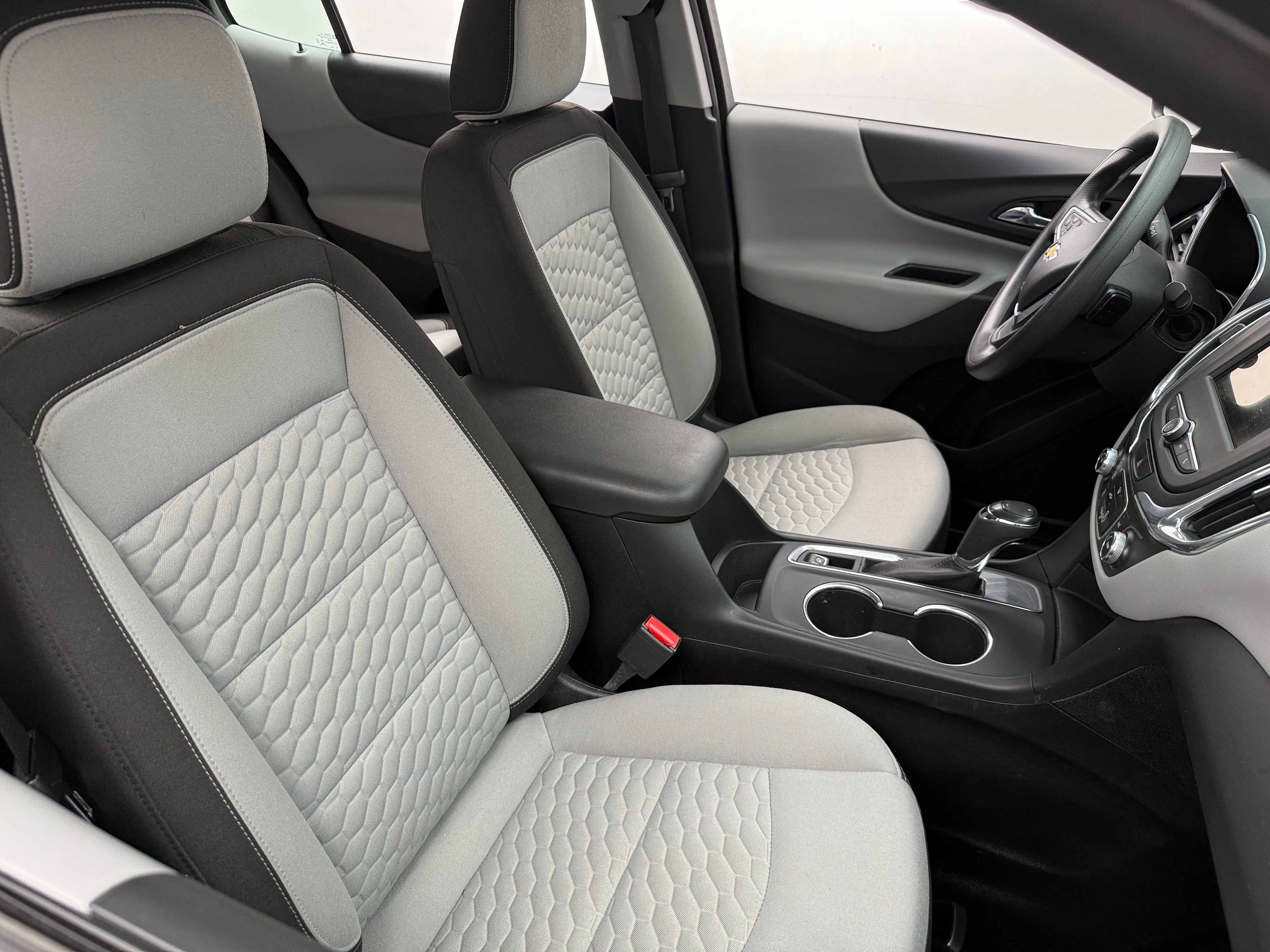 2019 Chevrolet Equinox LS 2