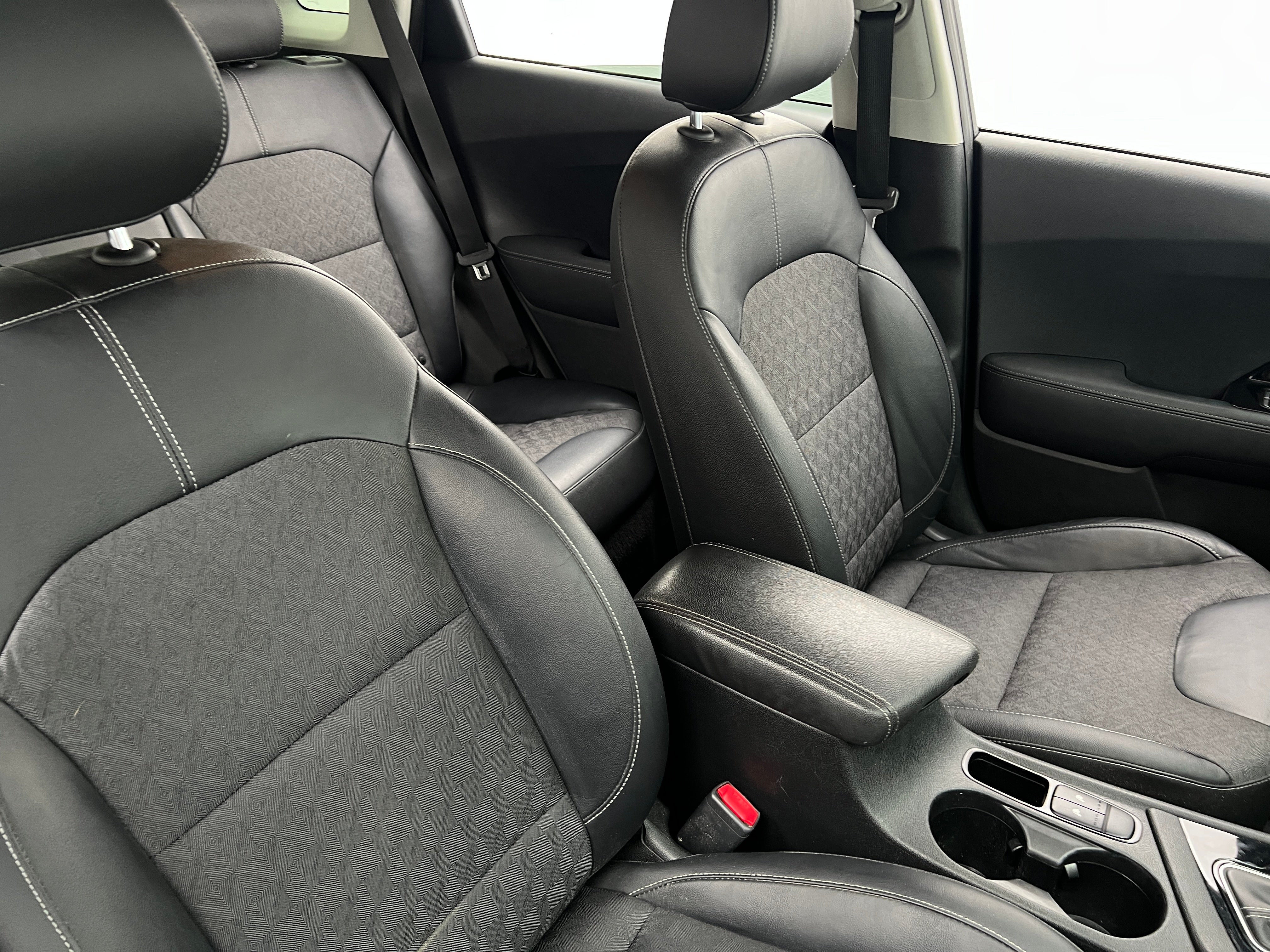 2018 Kia Niro EX 2