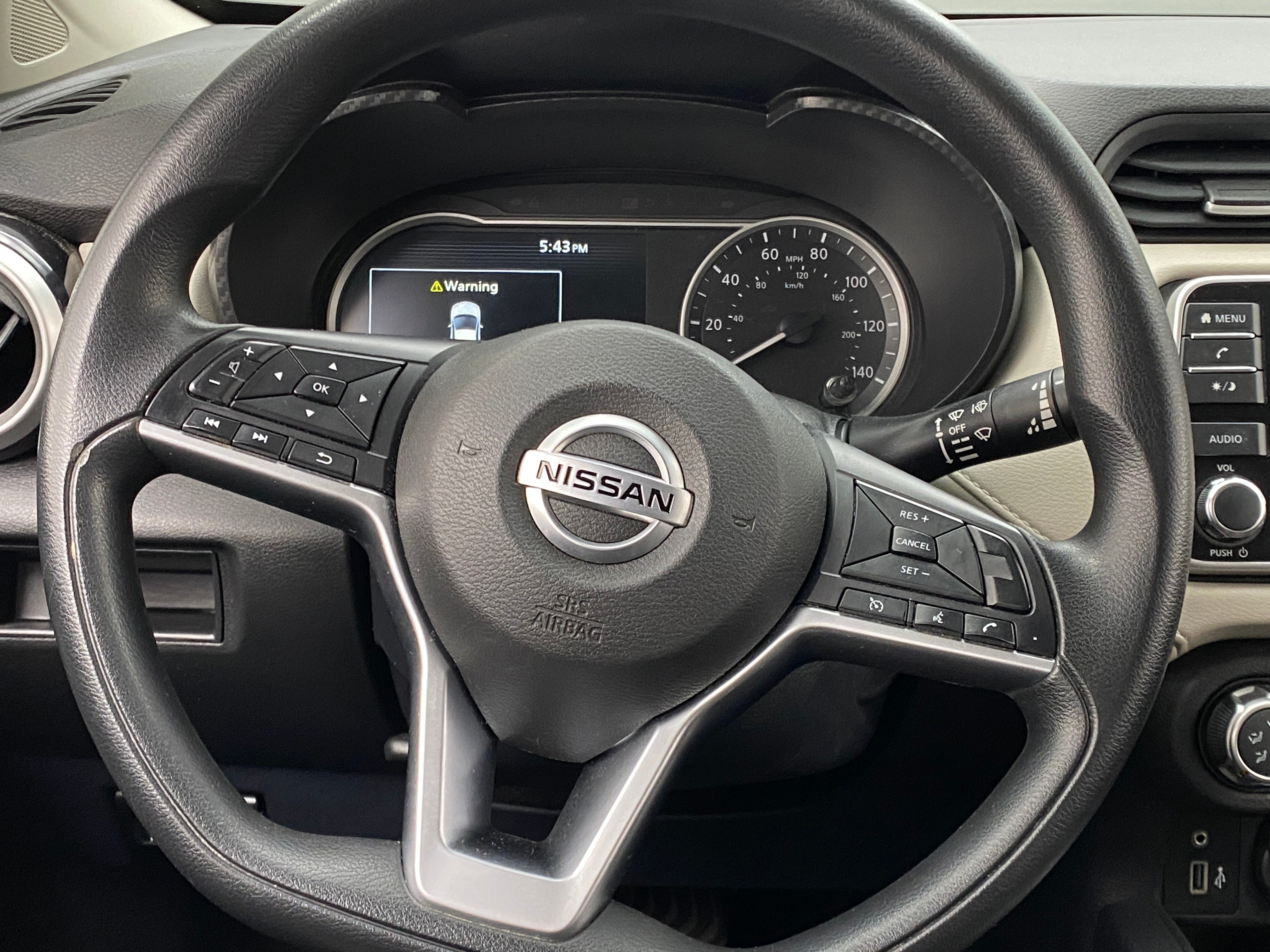 2022 Nissan Versa SV 5