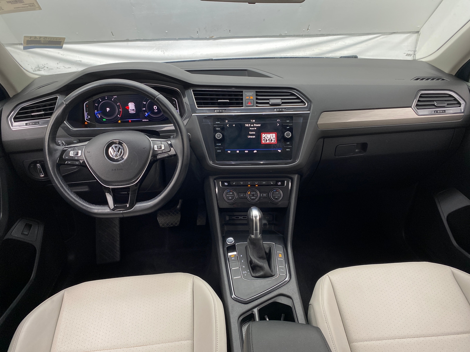 Thumbnail: 2019 Volkswagen Tiguan - 2