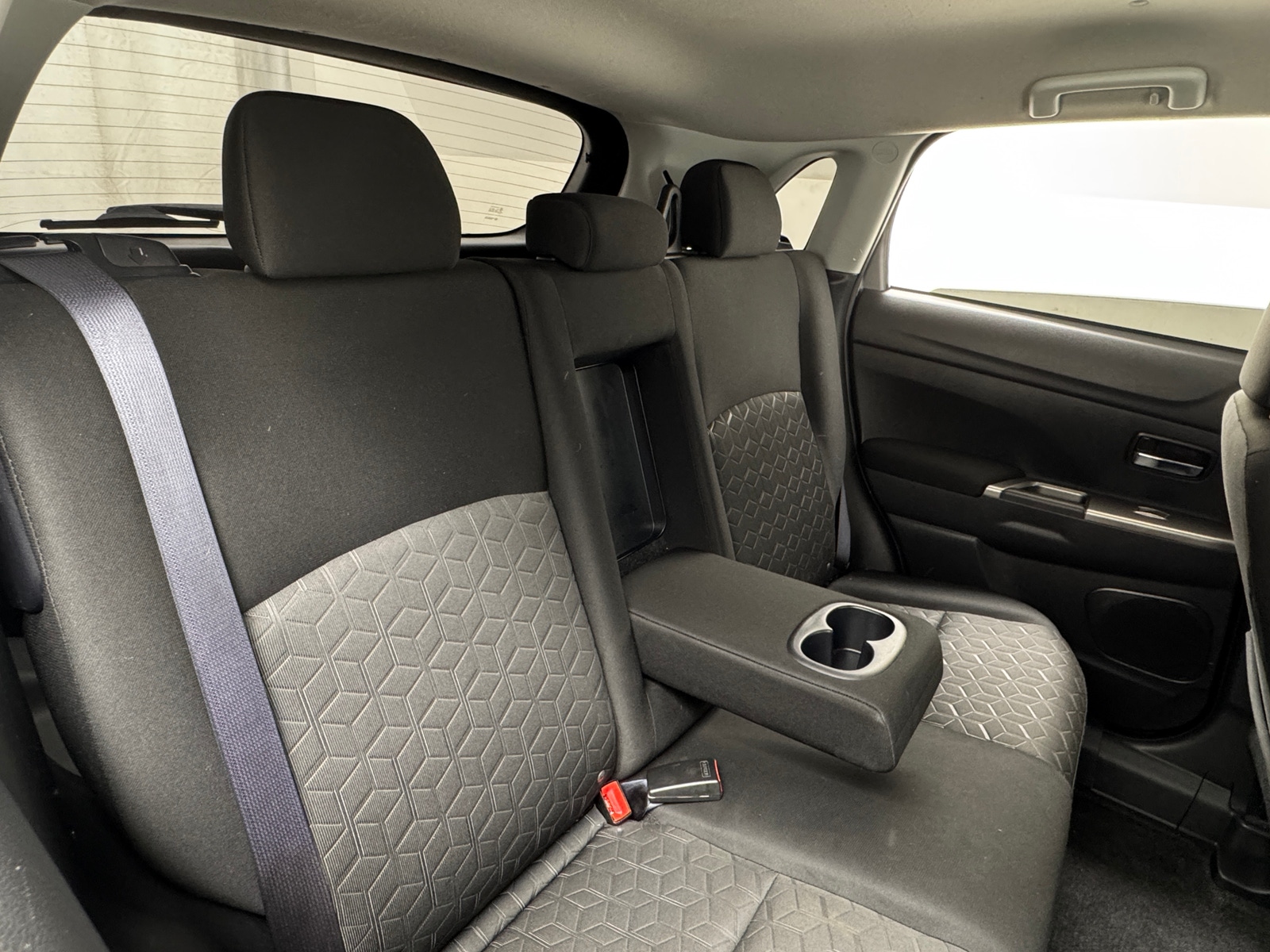 Thumbnail: 2020 Mitsubishi Outlander Sport - 6