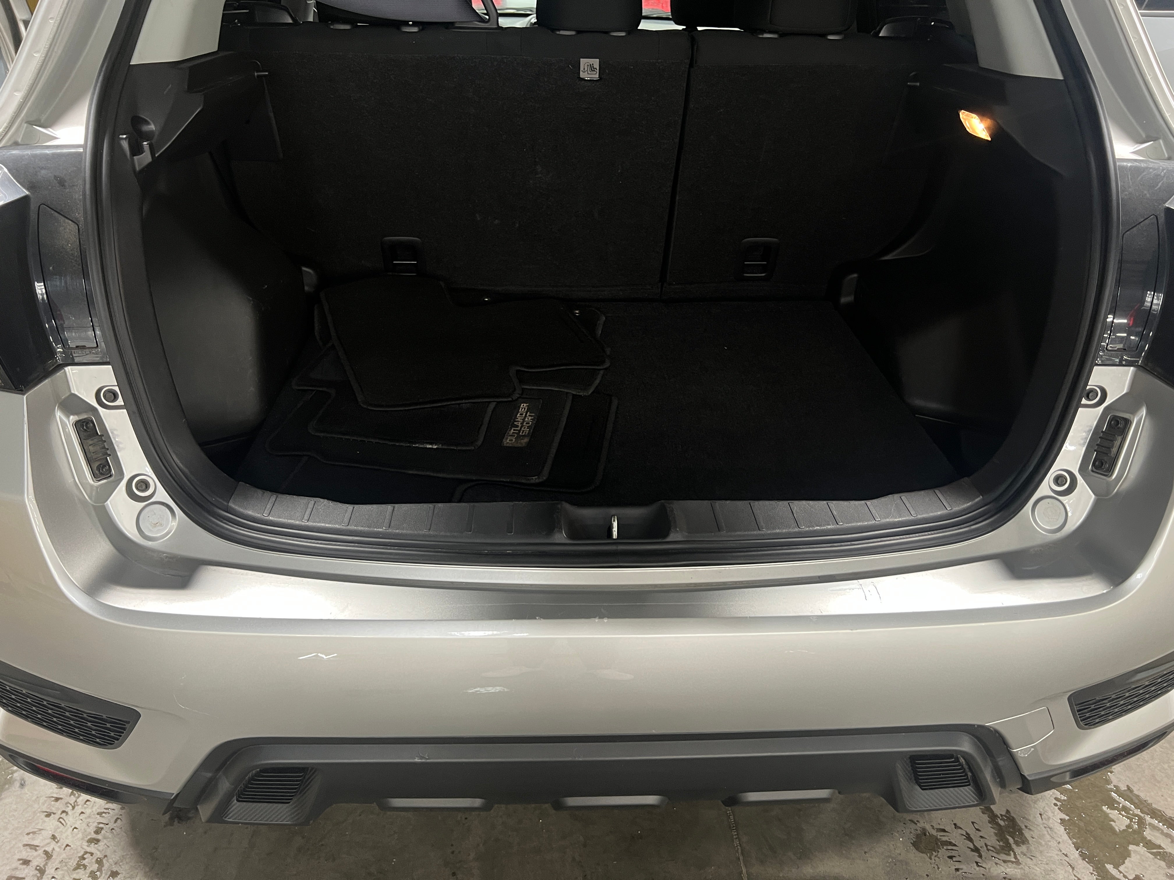 2020 Mitsubishi Outlander Sport SE 7