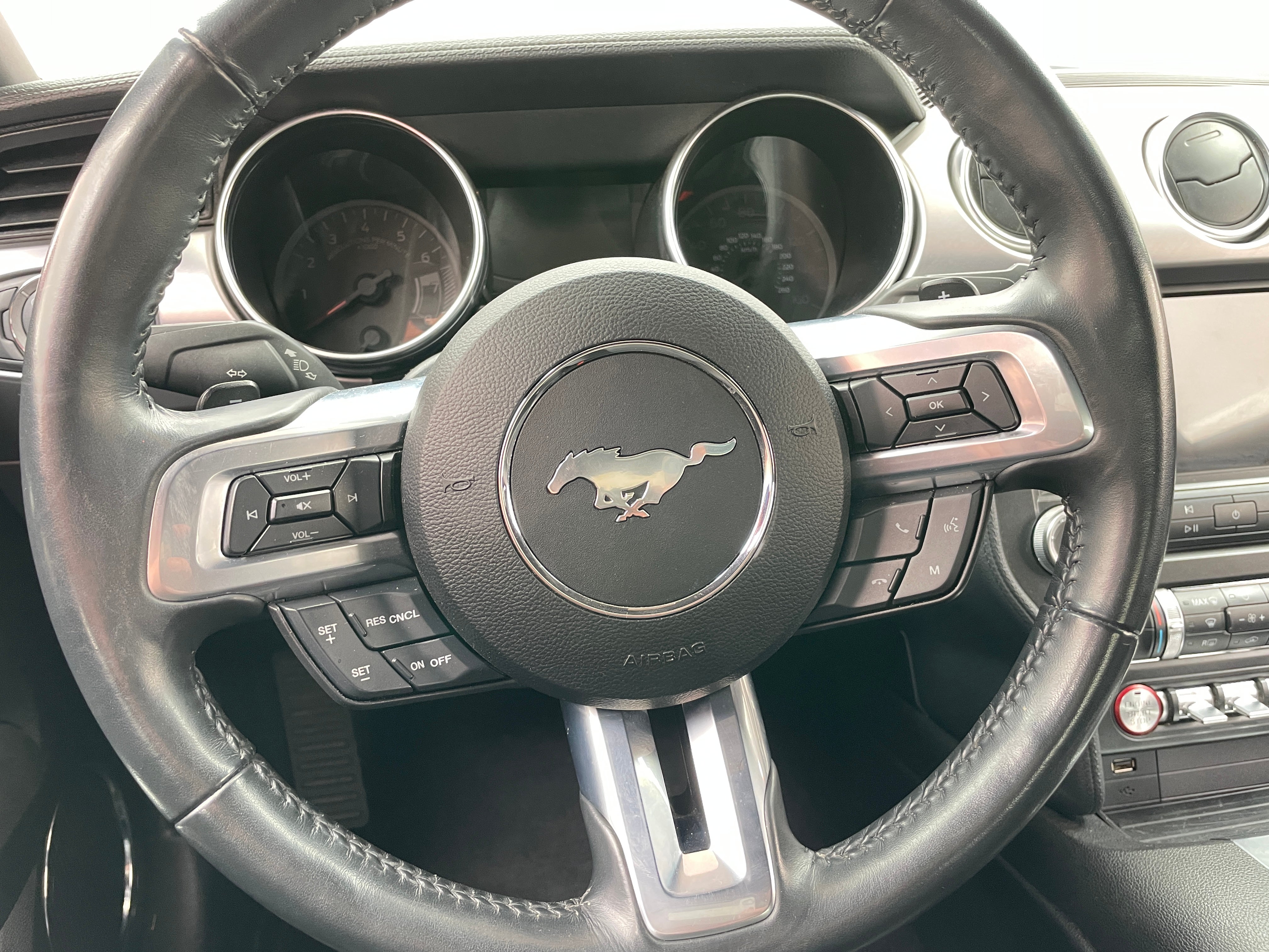 2020 Ford Mustang  3