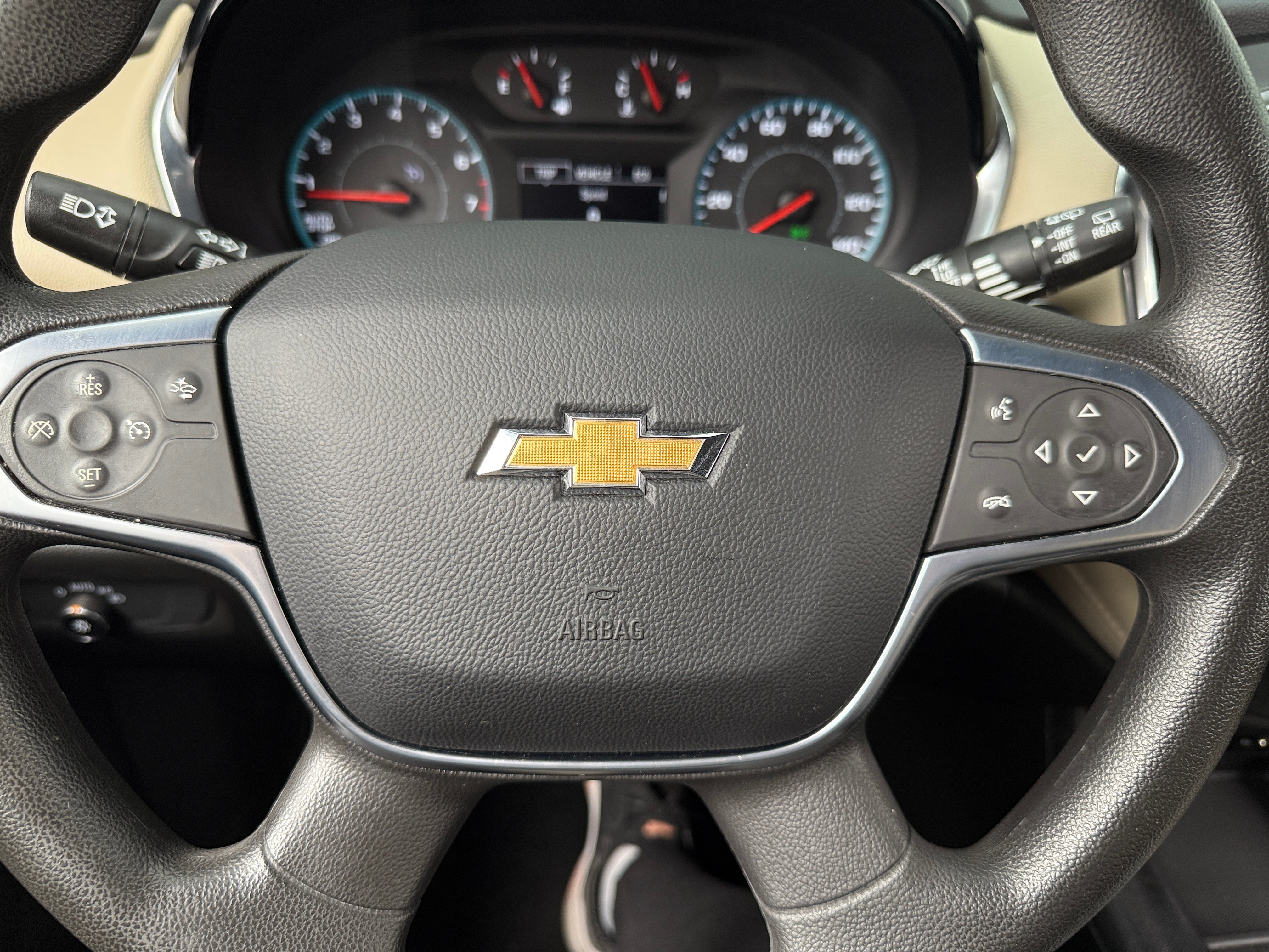 2023 Chevrolet Traverse LS 5