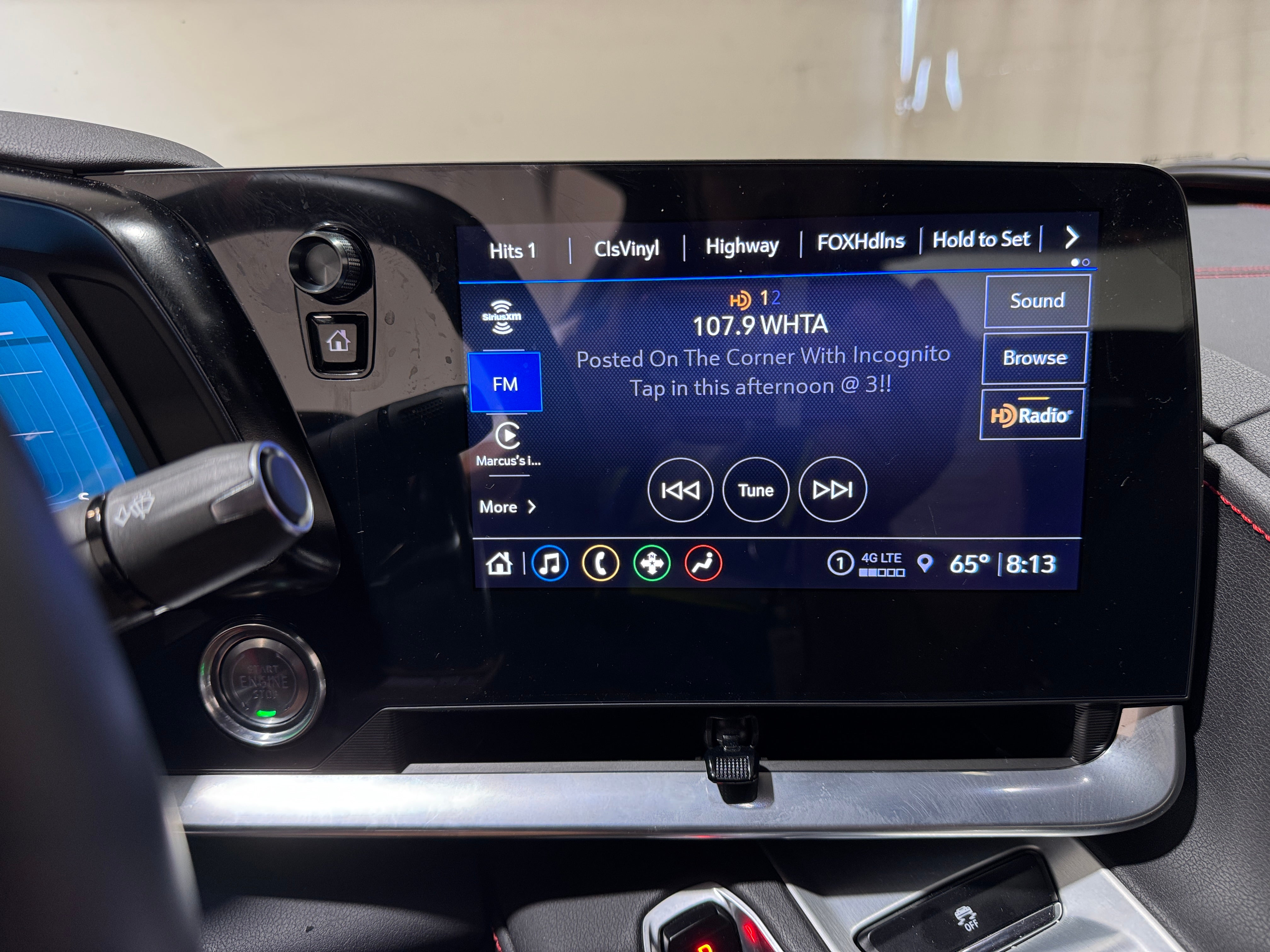 2023 Chevrolet Corvette Stingray 2