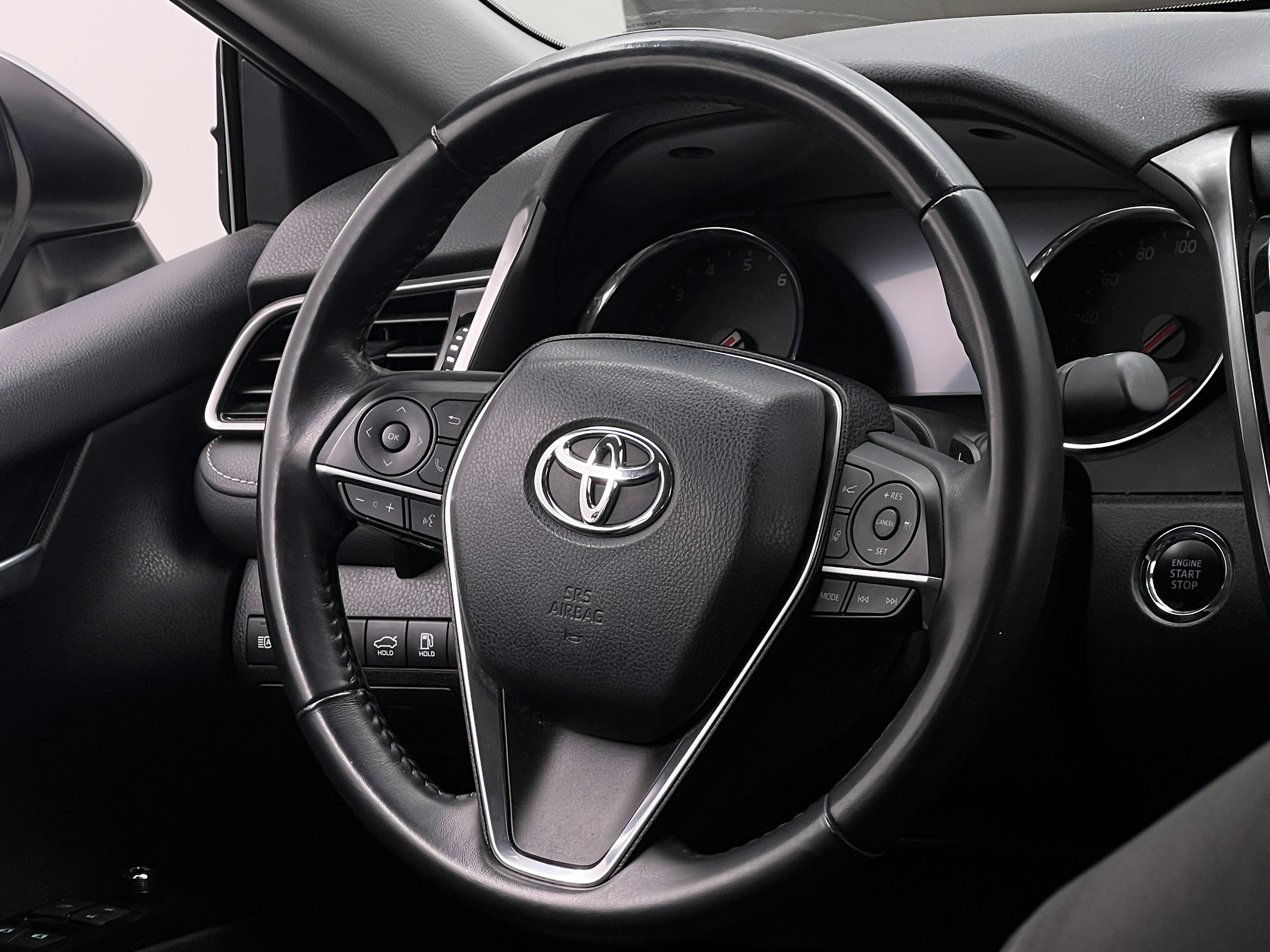 2019 Toyota Camry XSE 4