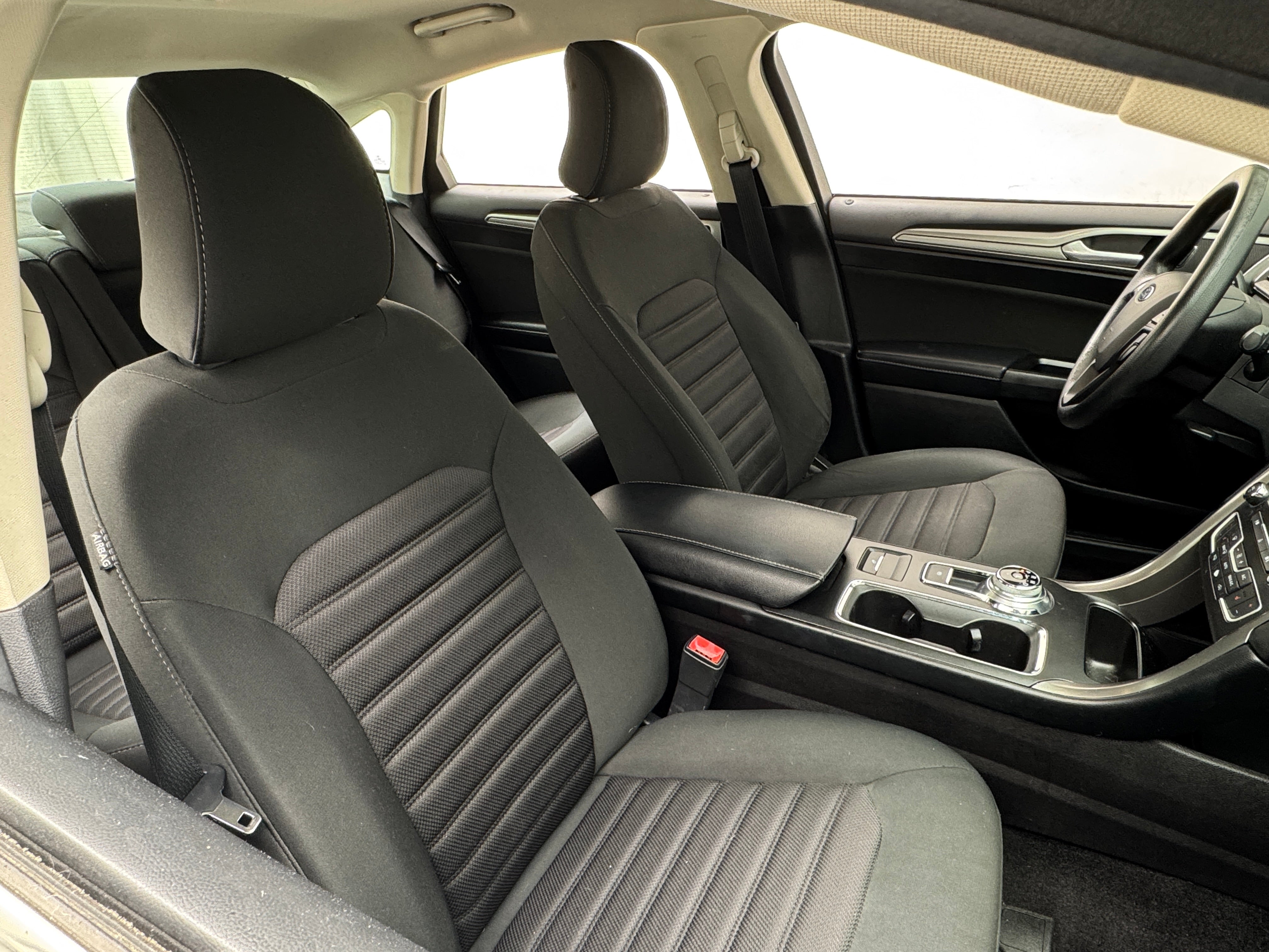 2017 Ford Fusion SE 2