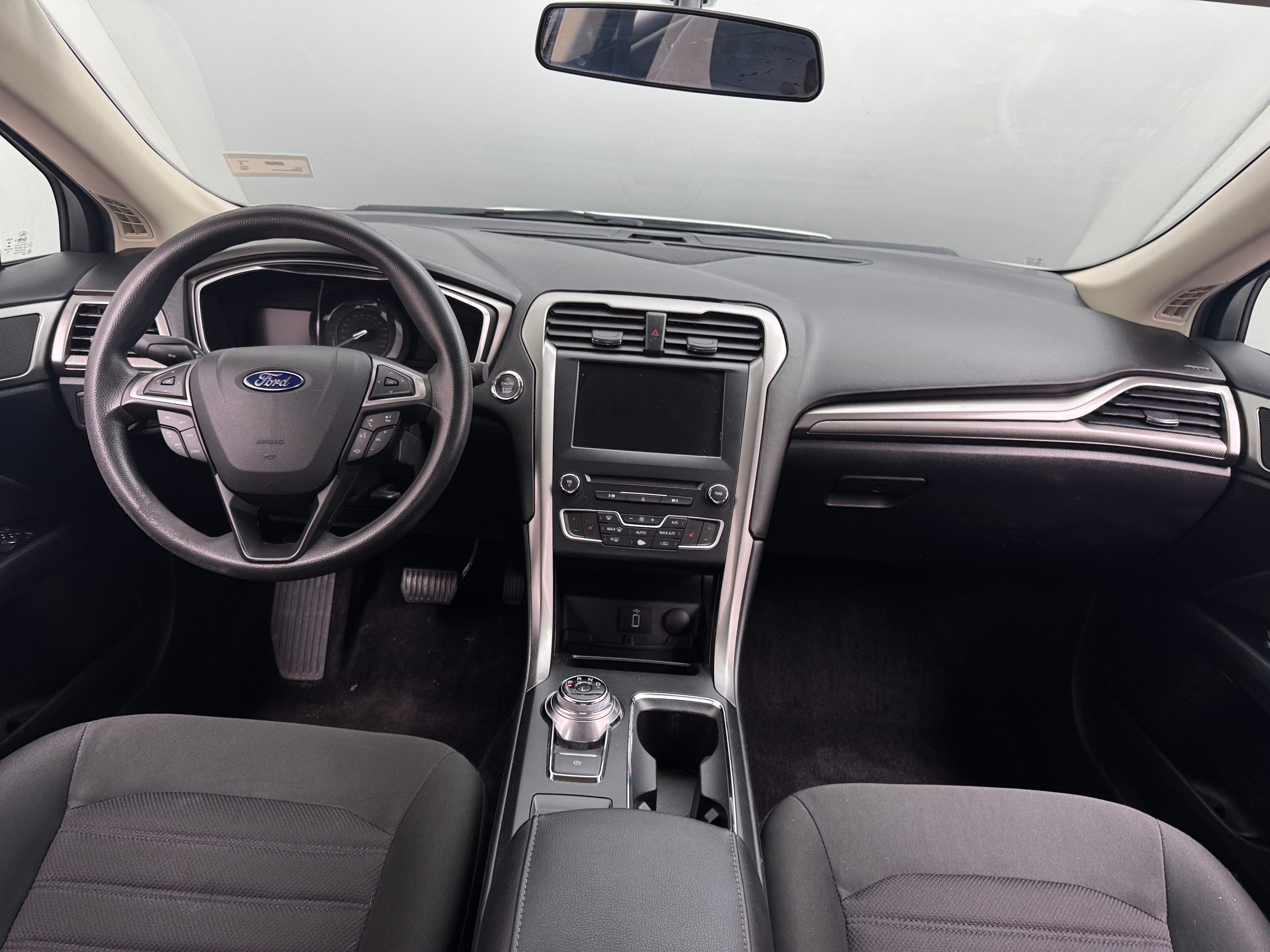 2017 Ford Fusion SE 3