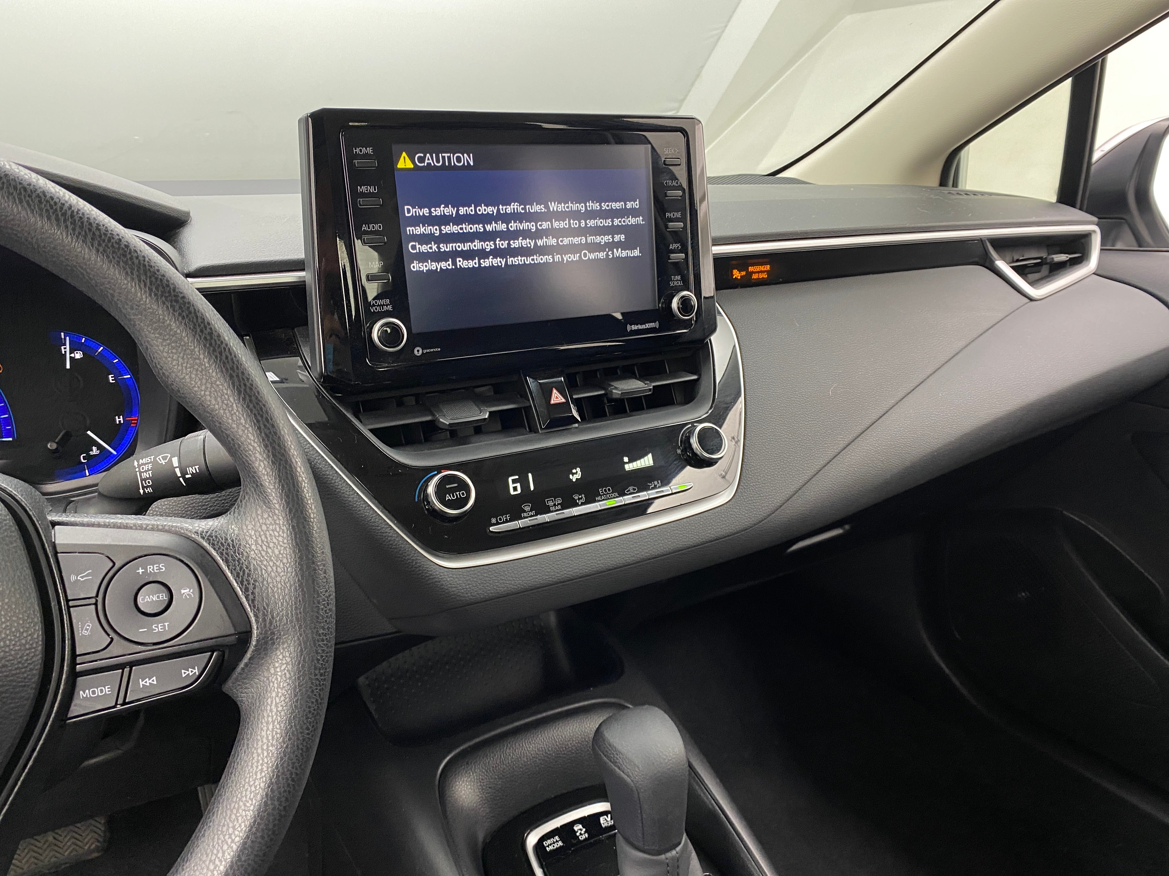 2022 Toyota Corolla LE 4