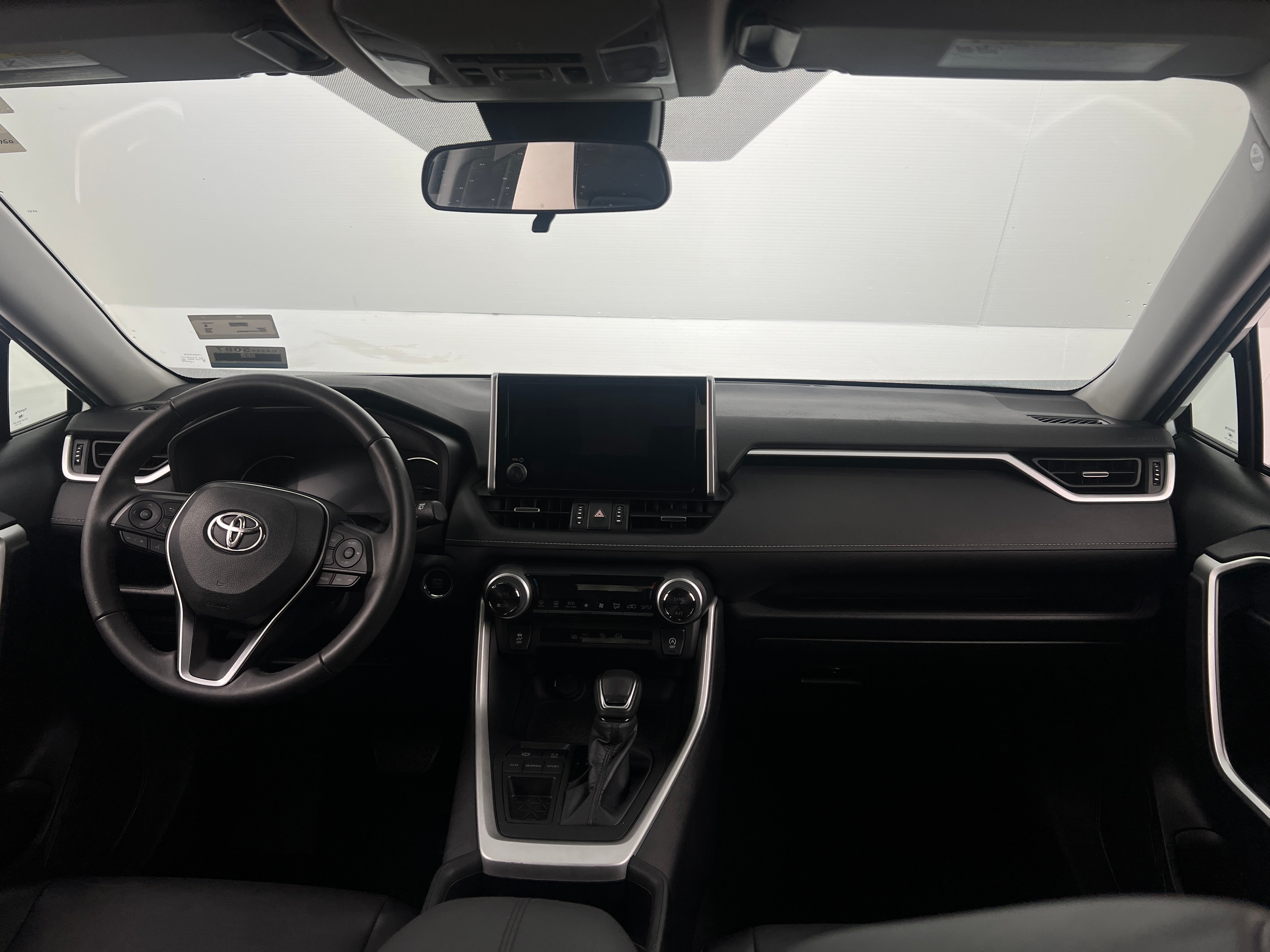 2023 Toyota RAV4 XLE Premium 2